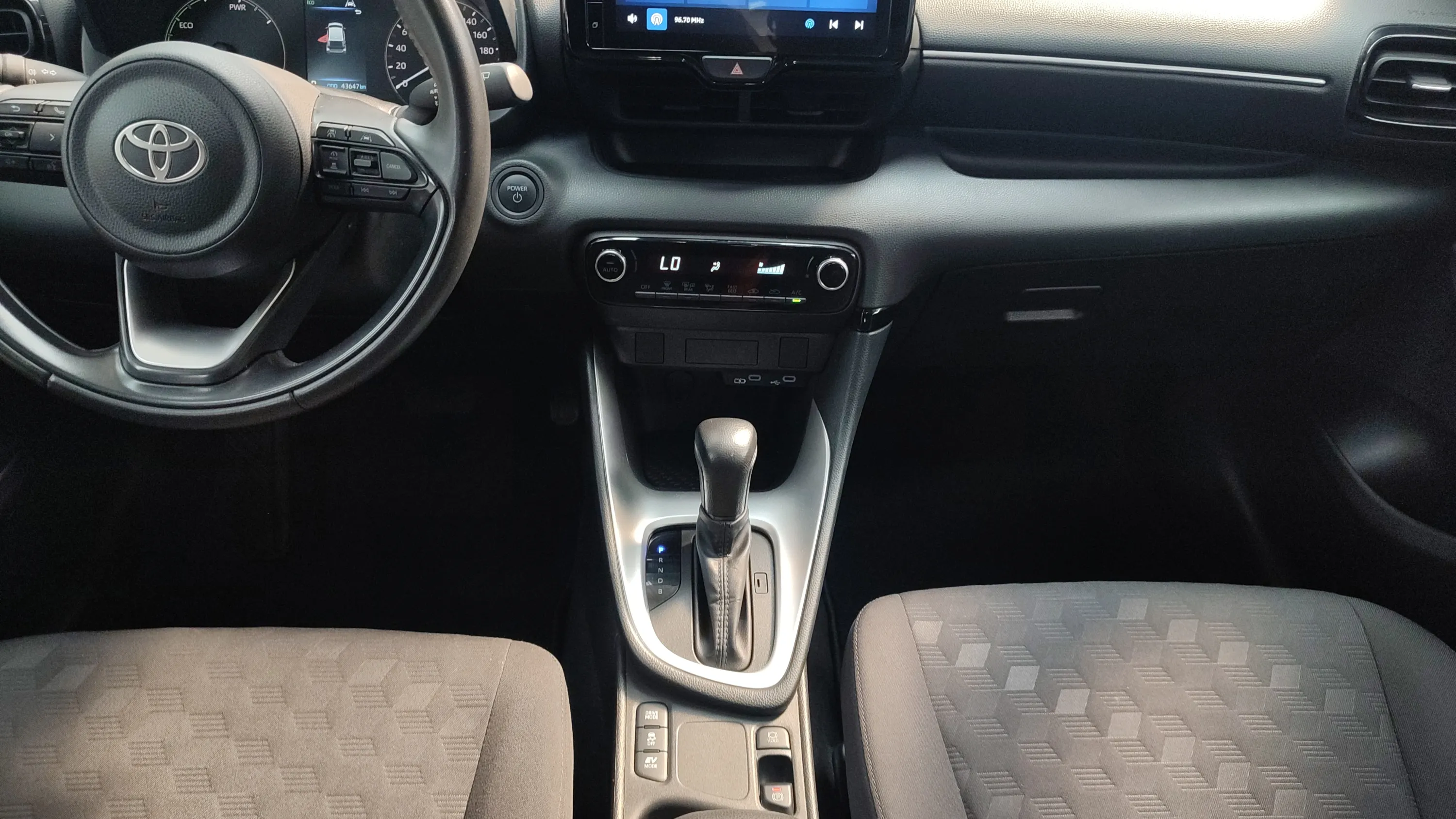 Toyota Yaris 1.5 120H Active Plus - foto 11