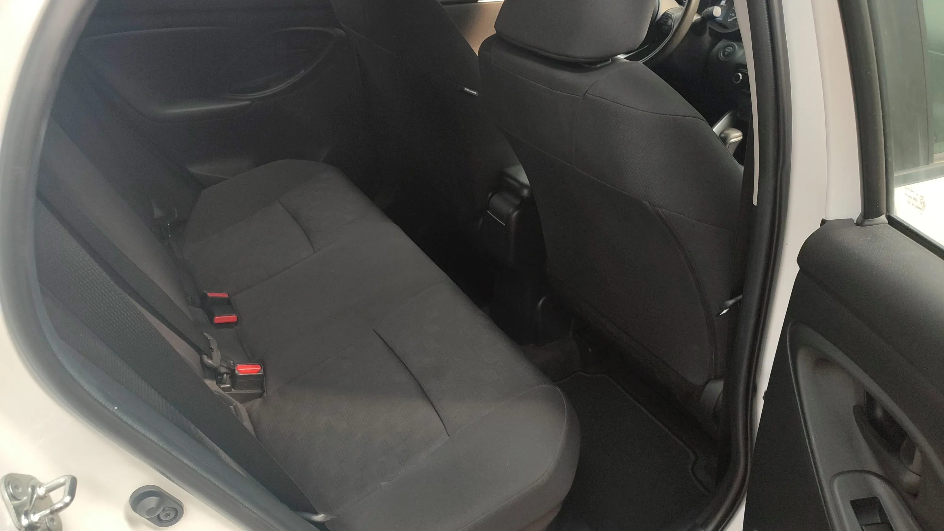 Toyota Yaris 1.5 120H Active Plus - foto 20