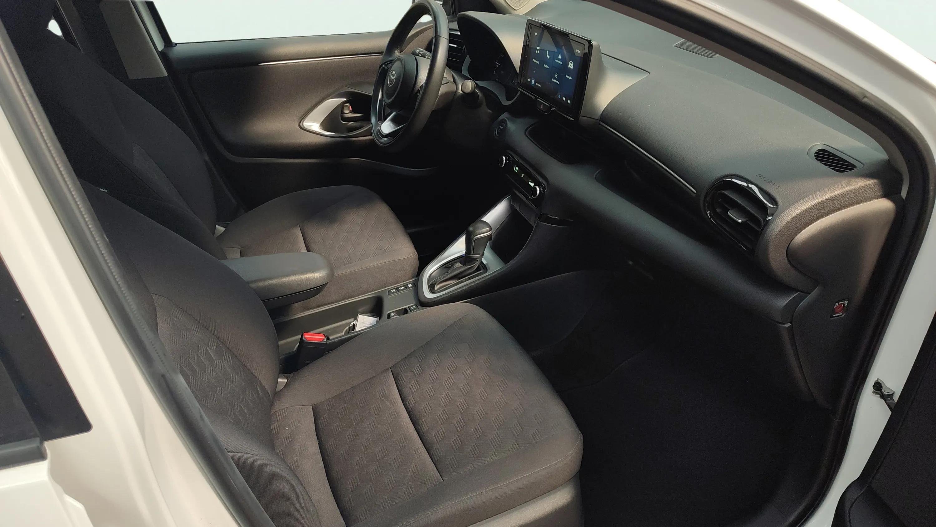 Toyota Yaris 1.5 120H Active Plus - foto 18