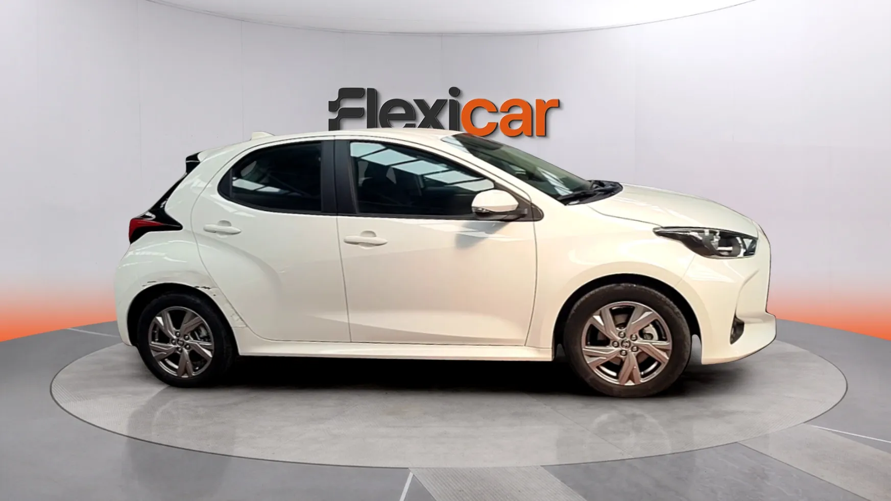 Toyota Yaris 1.5 120H Active Plus - foto 5