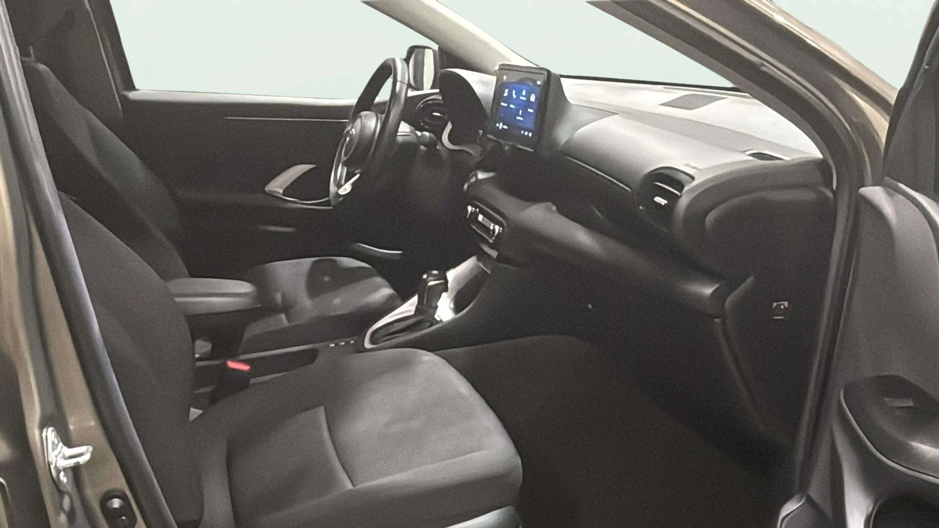 Toyota Yaris 1.5 120H Active Plus - foto 19