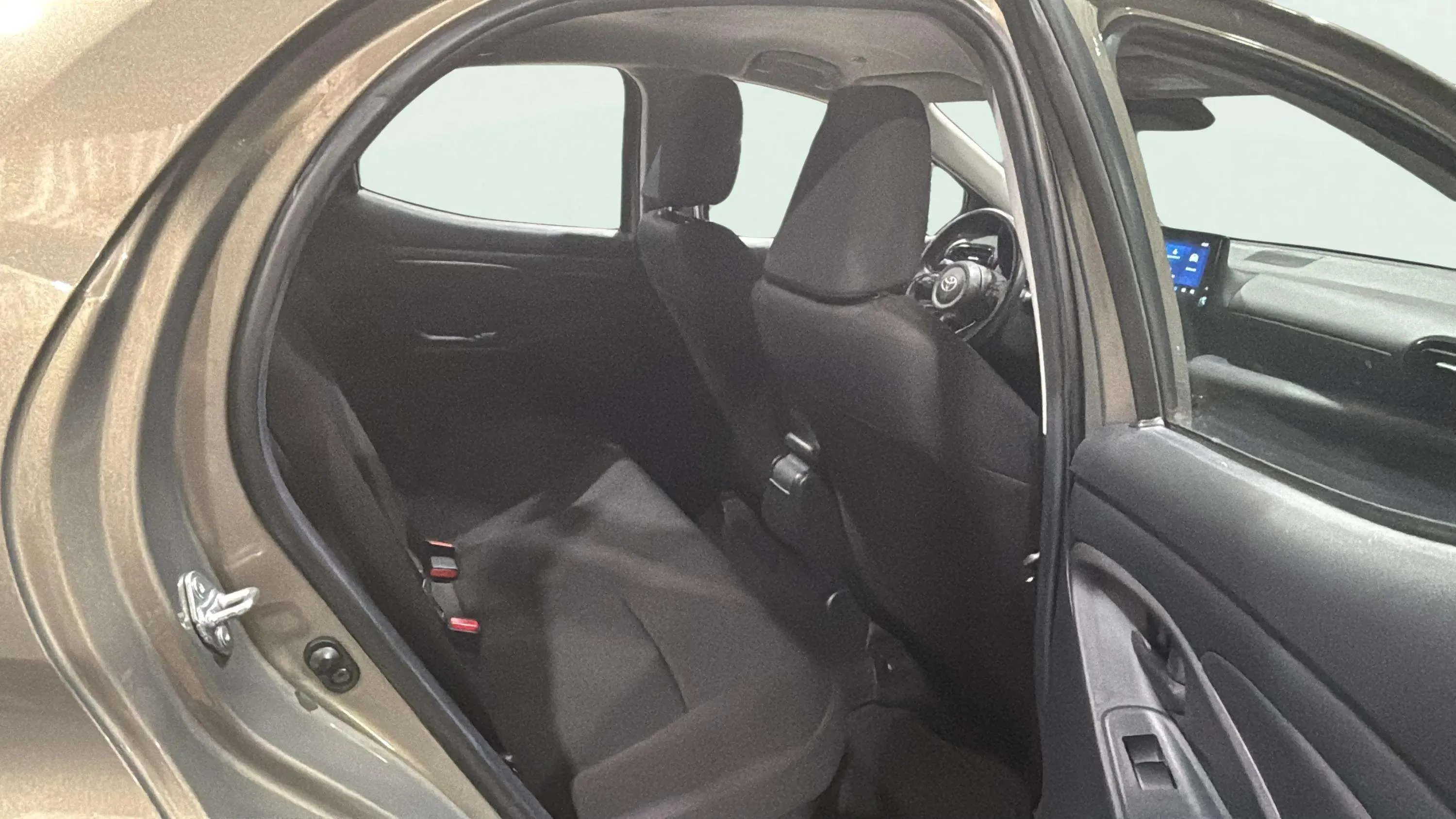 Toyota Yaris 1.5 120H Active Plus - foto 20