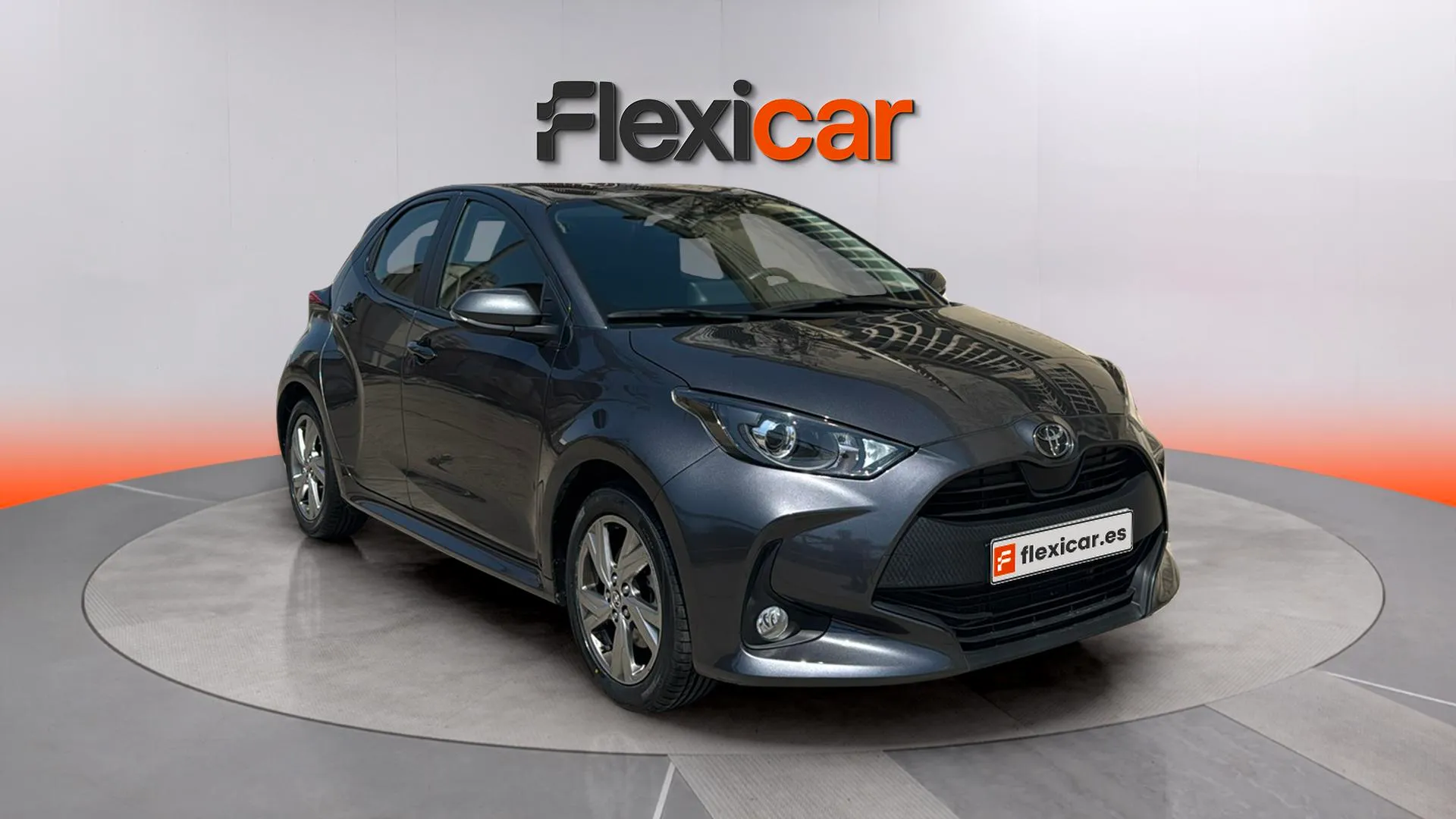Toyota Yaris 1.5 120H Business Plus - foto 1