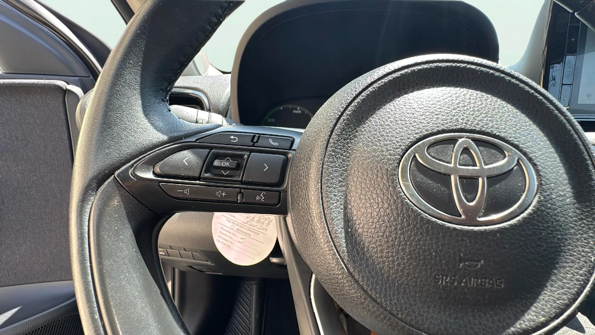 Toyota Yaris 1.5 120H Business Plus - foto 18