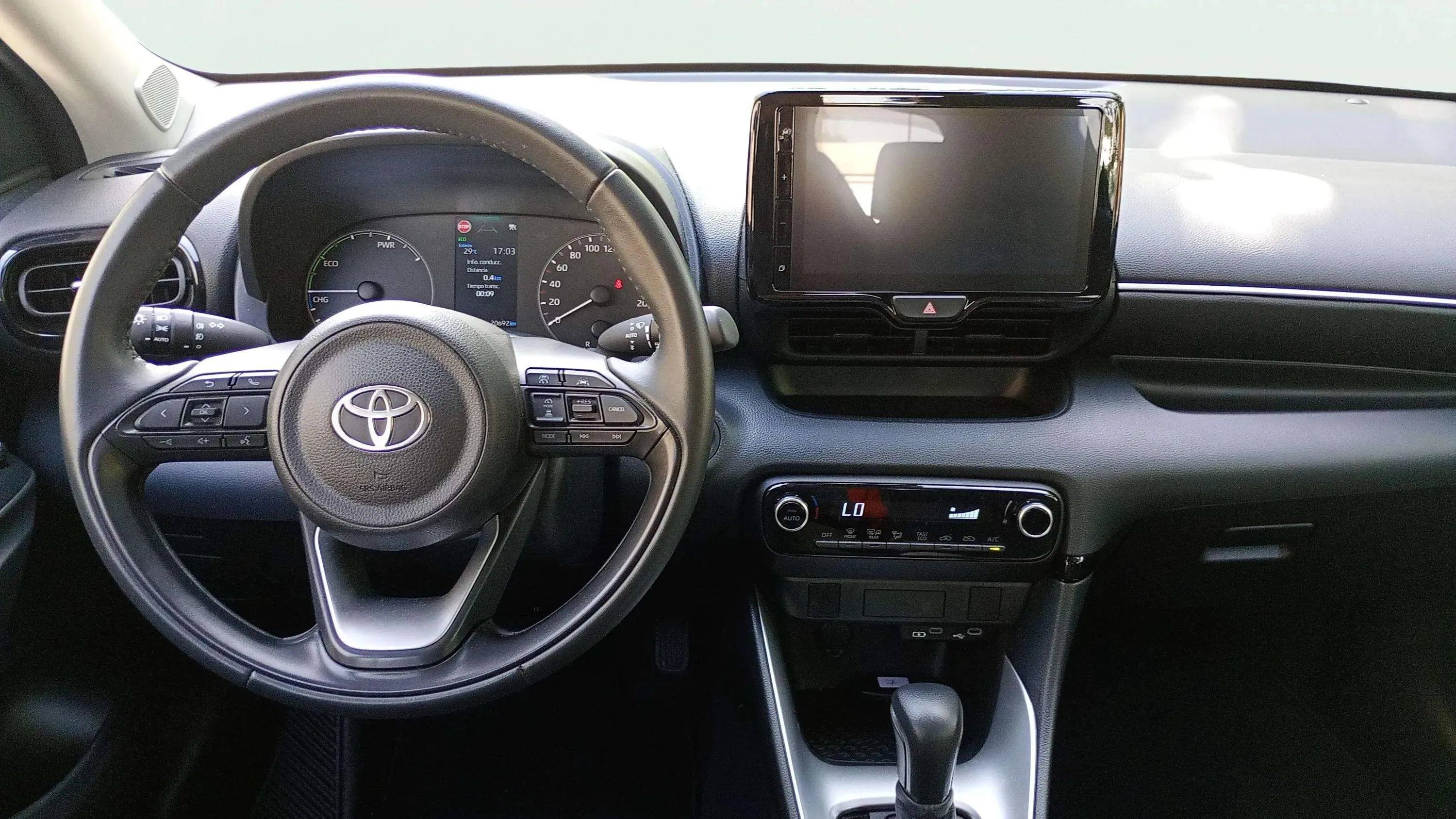 Toyota Yaris 1.5 120H Active Plus - foto 9