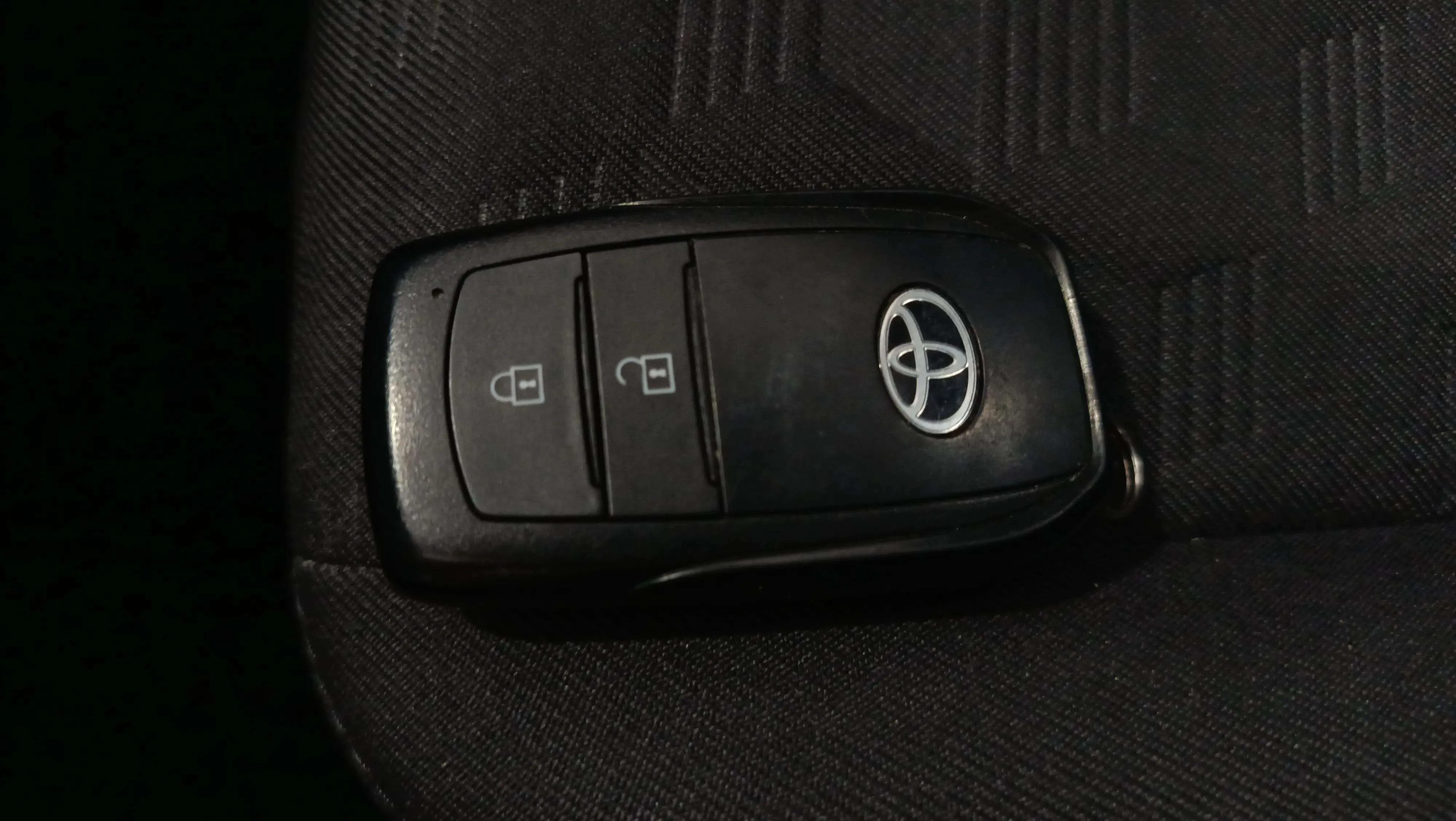 Toyota Yaris 1.5 120H Style - foto 24