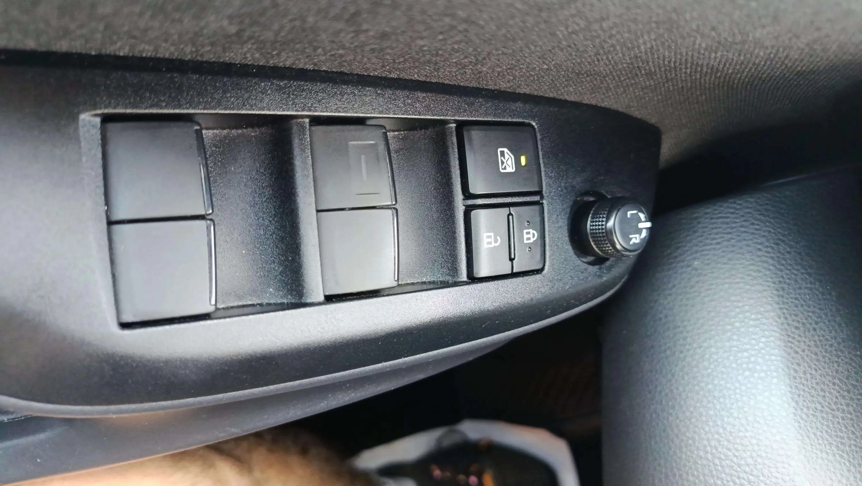 Toyota Yaris 1.5 120H Style - foto 19