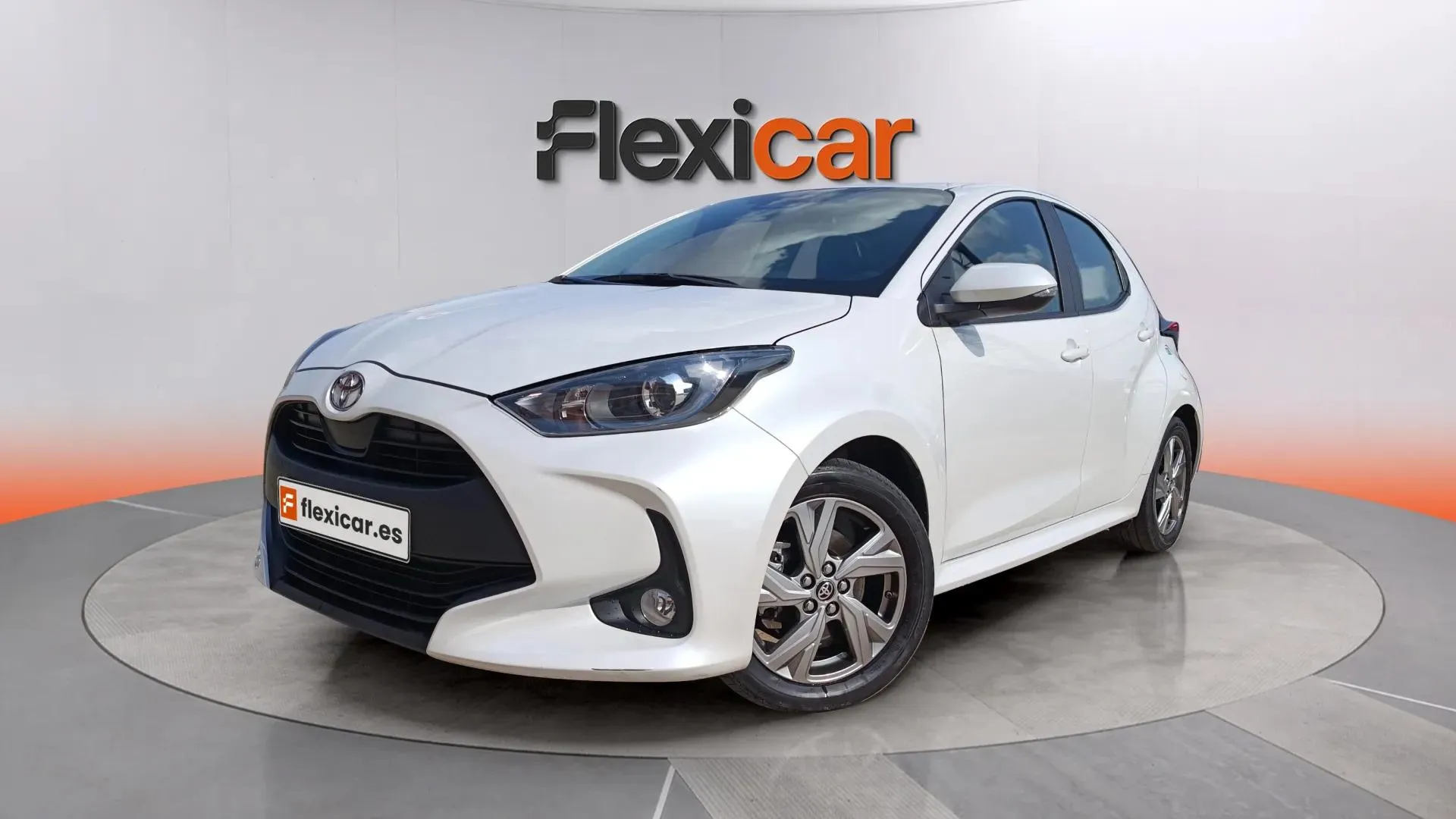 Toyota Yaris 1.5 120H Style - foto 3