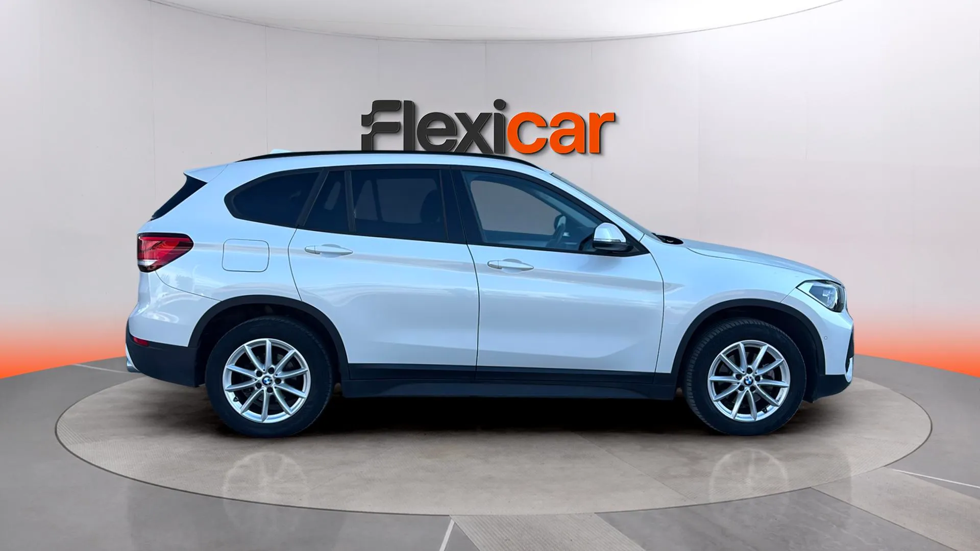 BMW X1 xDrive18dA - foto 8