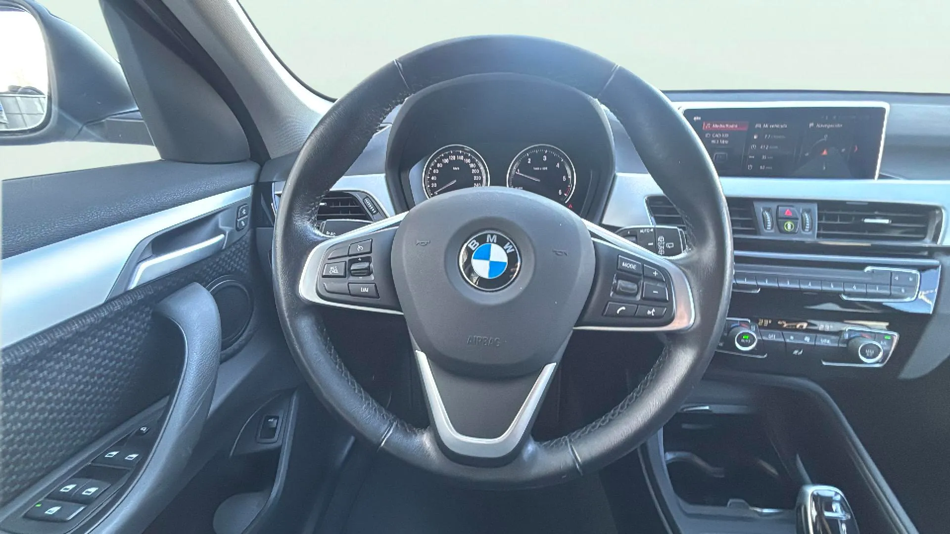 BMW X1 xDrive18dA - foto 16
