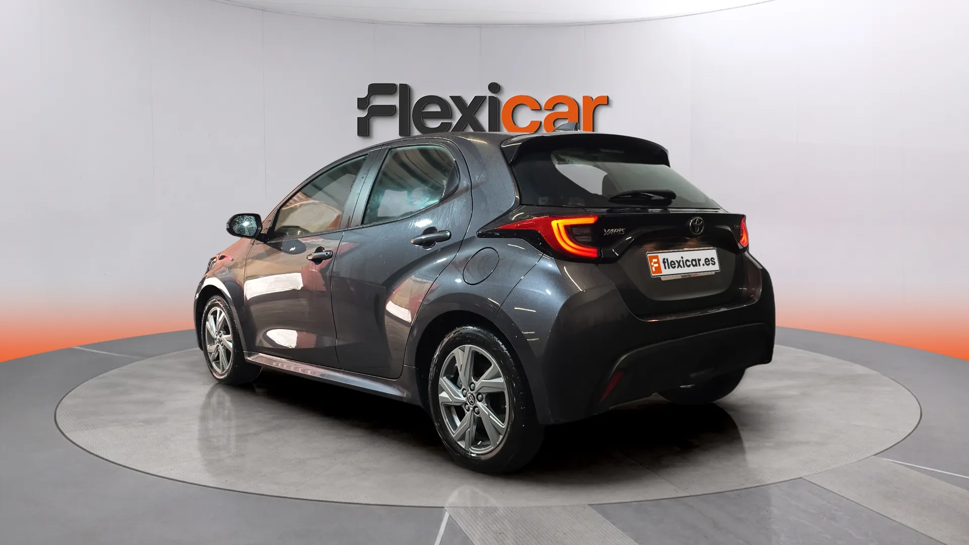 Toyota Yaris 1.5 120H Style - foto 3
