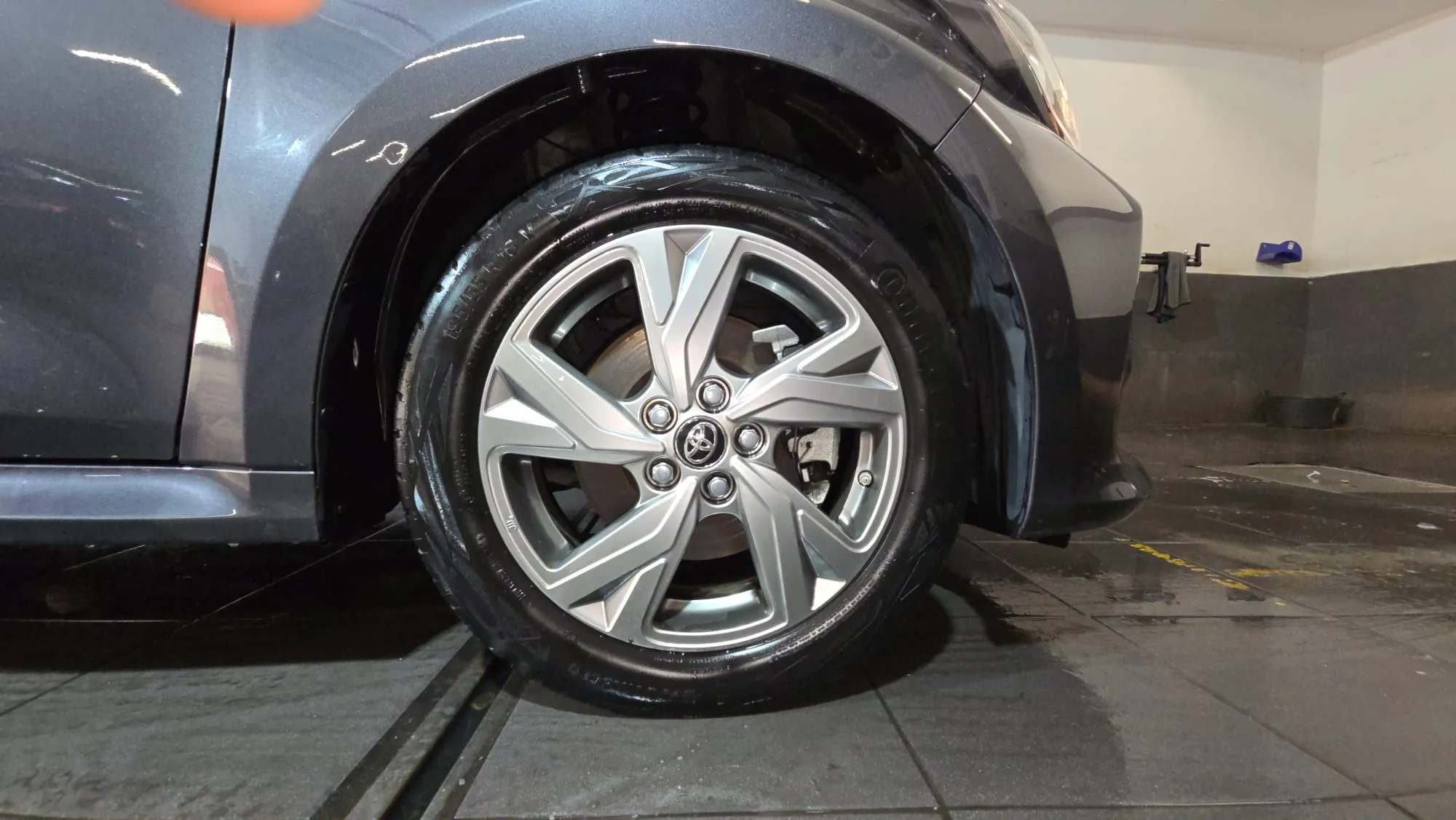 Toyota Yaris 1.5 120H Style - foto 24