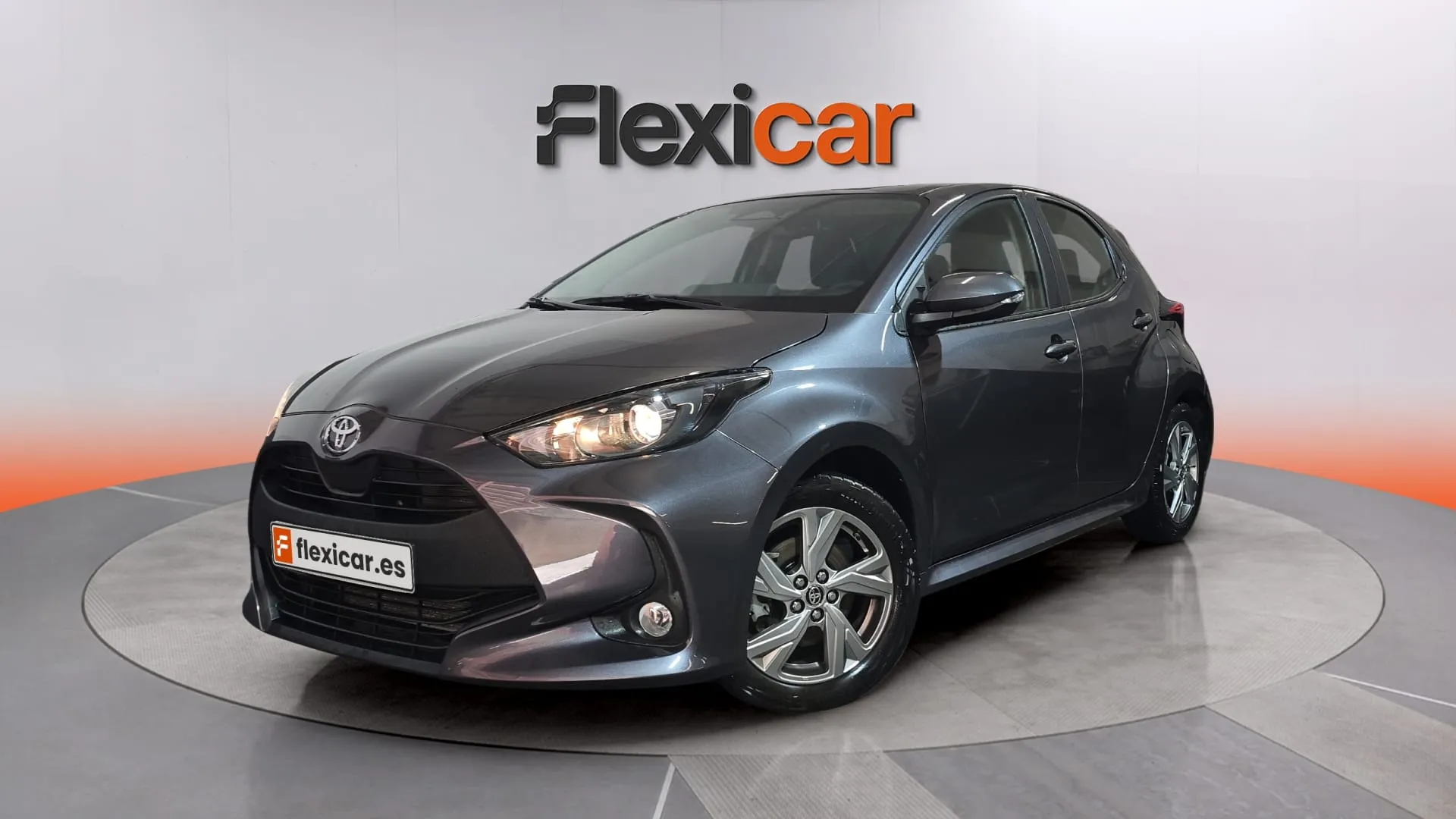 Toyota Yaris 1.5 120H Style - foto 2