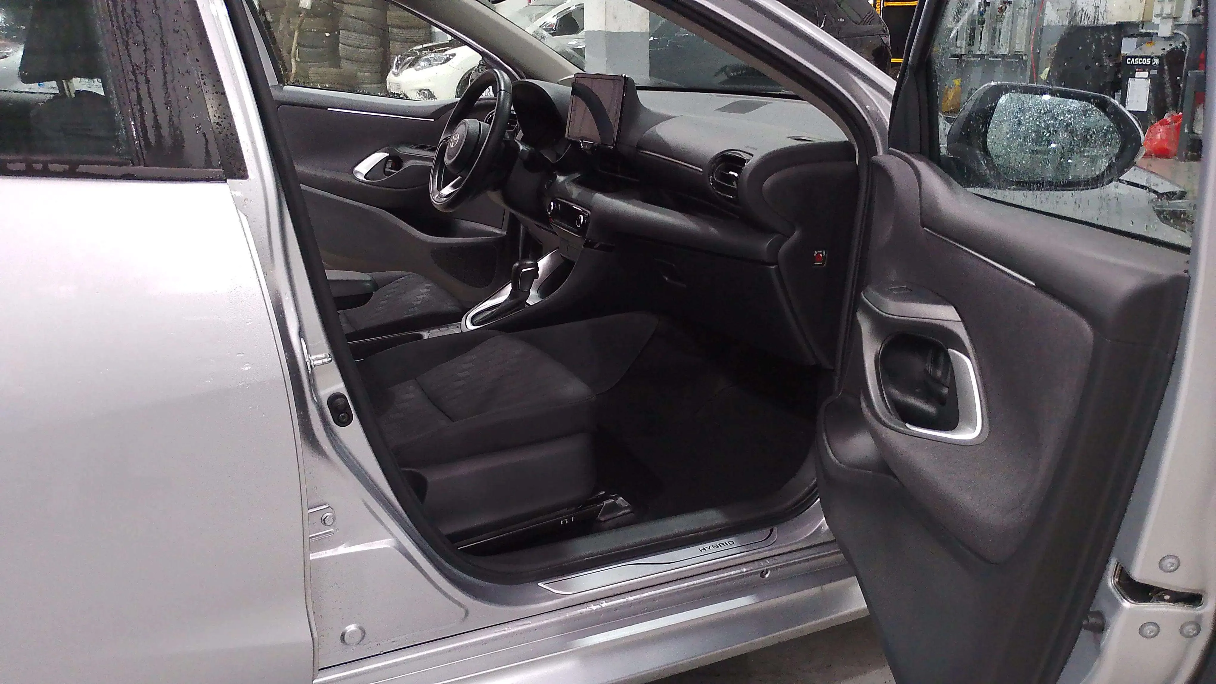 Toyota Yaris 1.5 120H Active Plus - foto 13