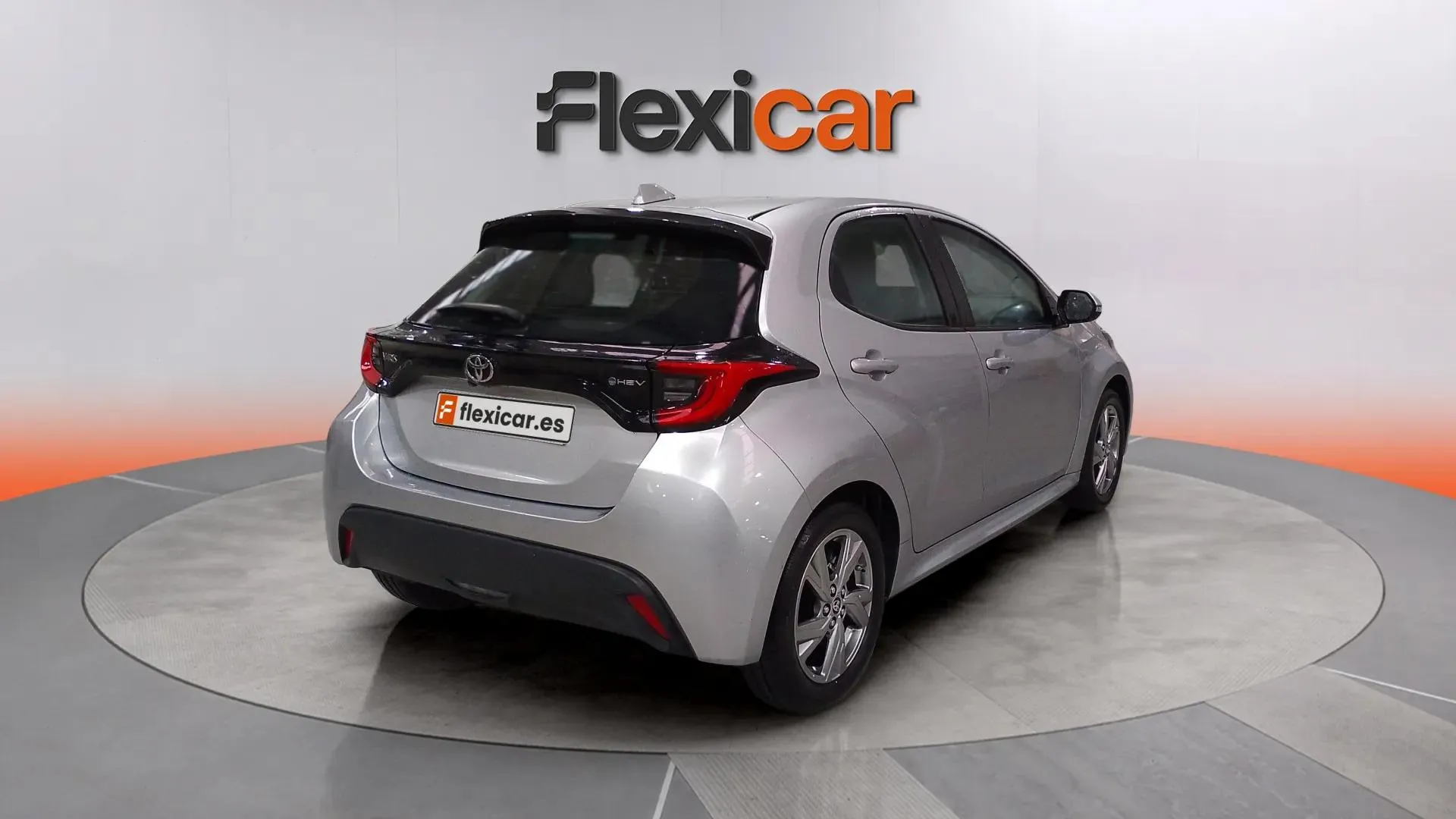 Toyota Yaris 1.5 120H Active Plus - foto 5