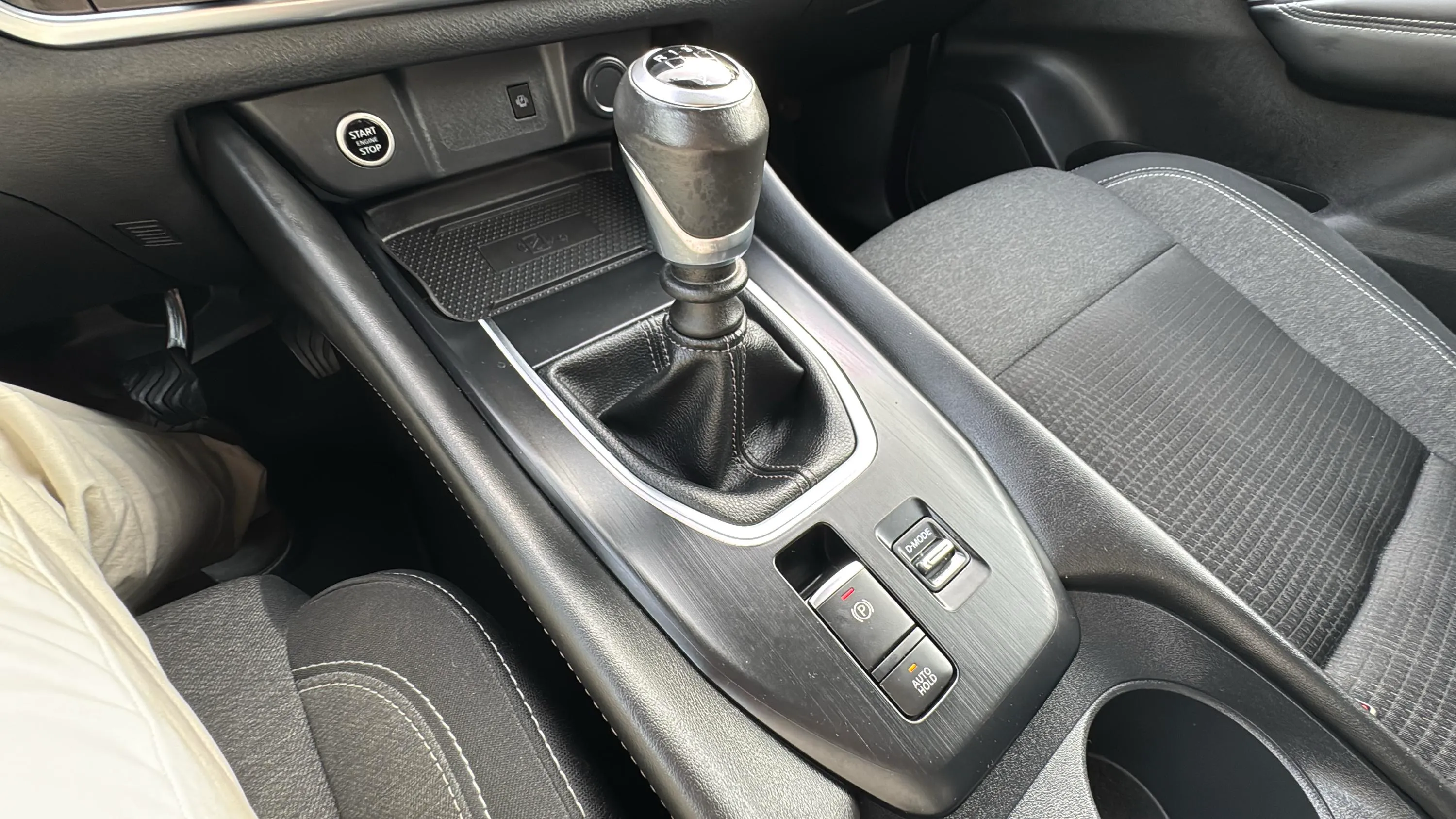 Nissan Qashqai DIG-T N-Connecta - foto 19