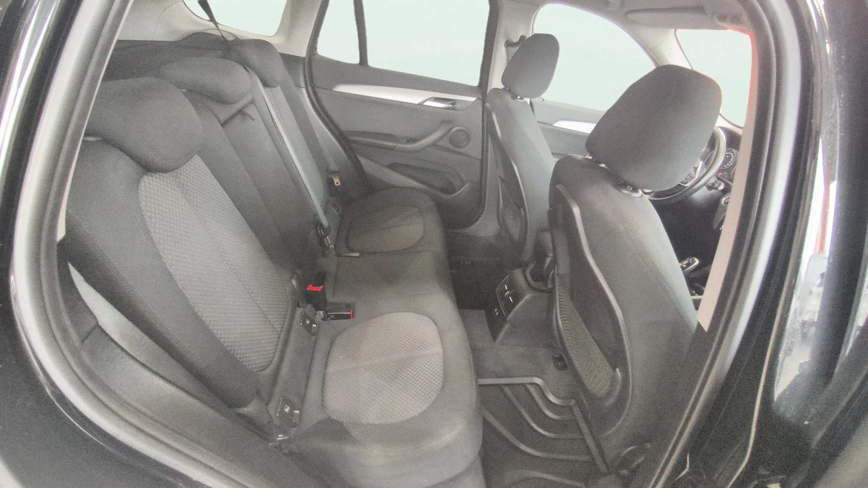 BMW X1 sDrive18d - foto 11
