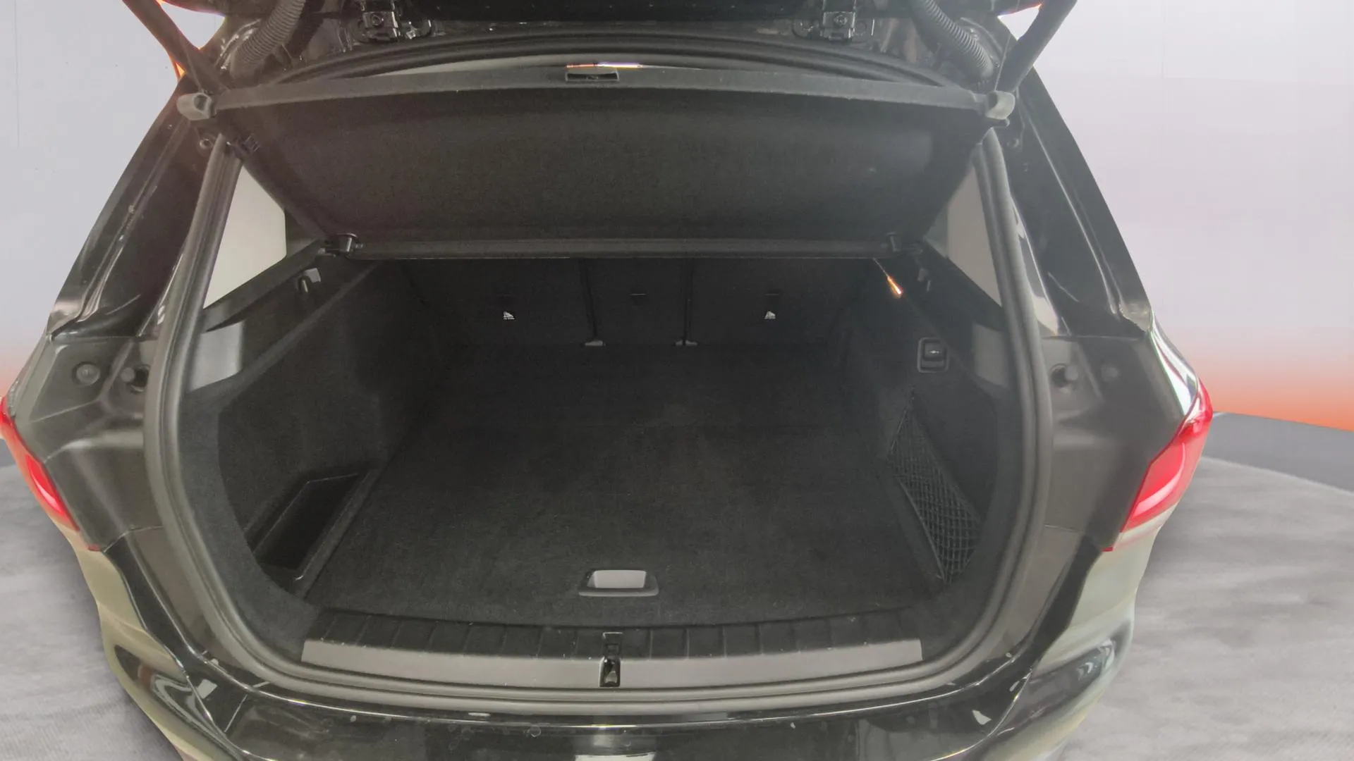 BMW X1 sDrive18d - foto 13