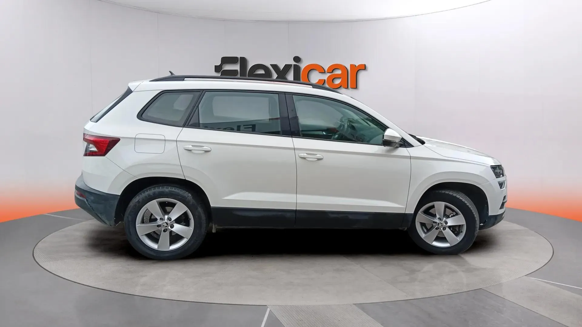 Škoda Karoq 2.0 TDI DSG 4x4 Ambition - foto 4
