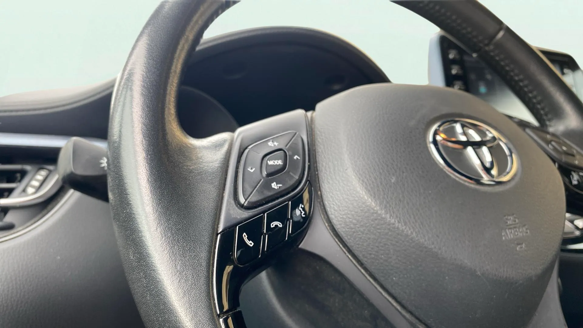 Toyota C-HR 1.8 125H Advance - foto 12