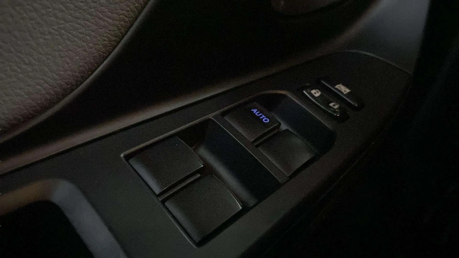 Toyota Yaris 1.5 Hybrid Active - foto 17