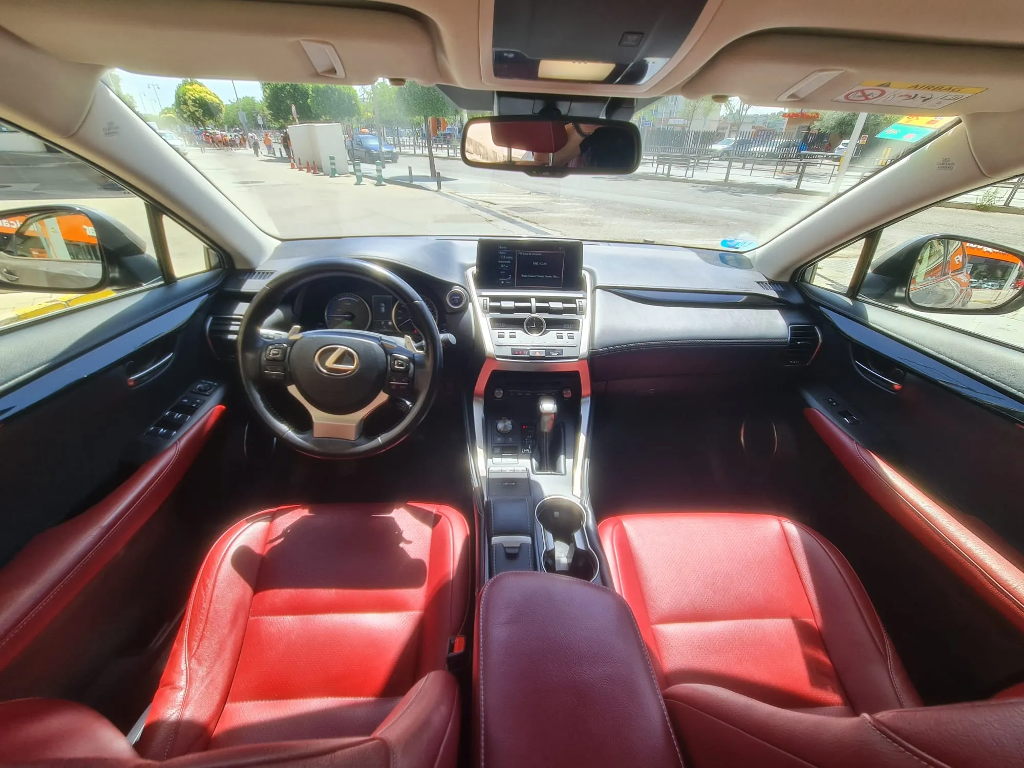 Lexus NX 2.5 300h Business 2WD - foto 5