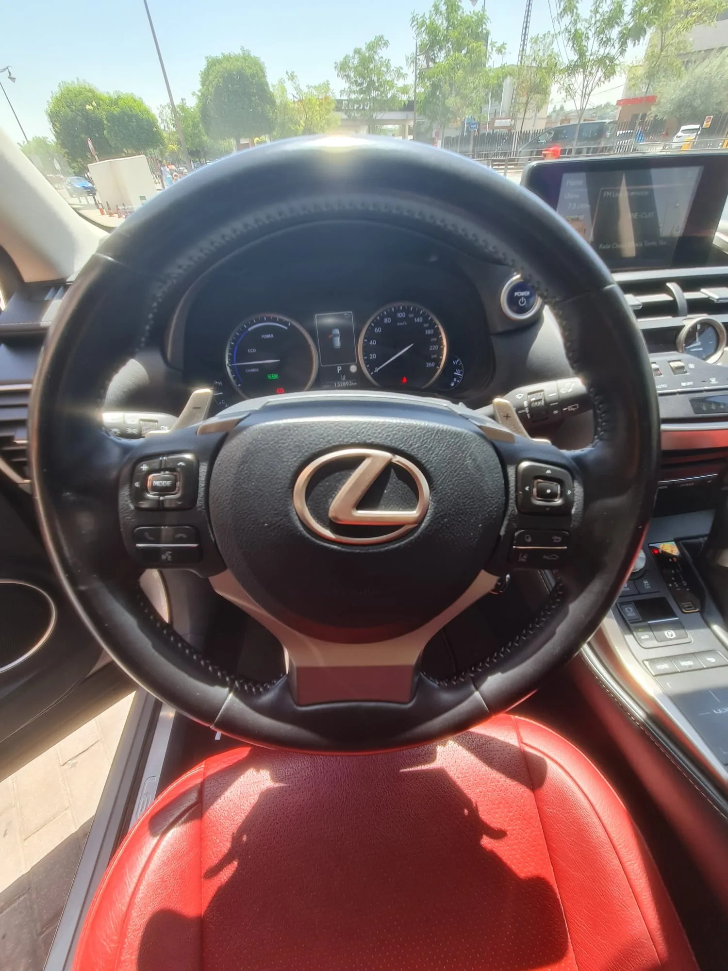 Lexus NX 2.5 300h Business 2WD - foto 8