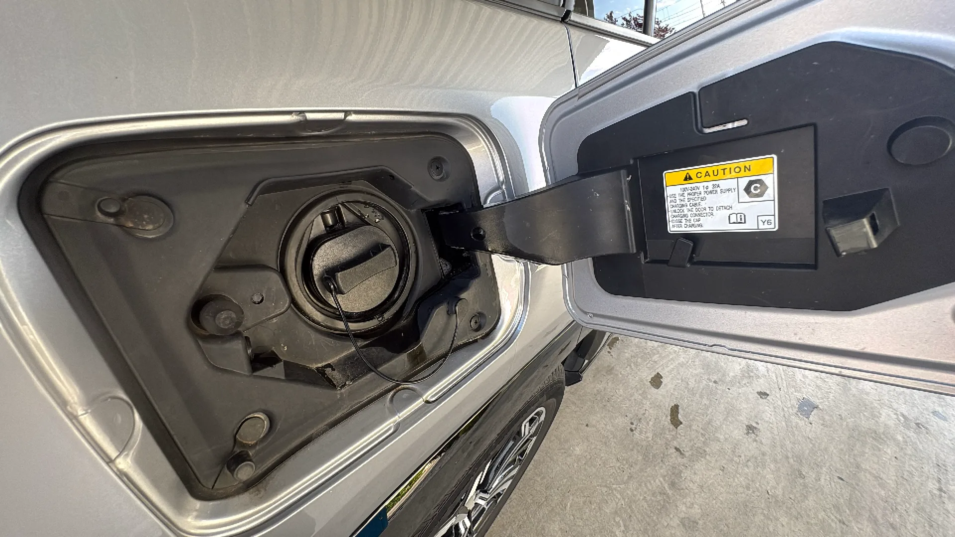 Suzuki Across 2.5 PHEV 4WD - foto 29