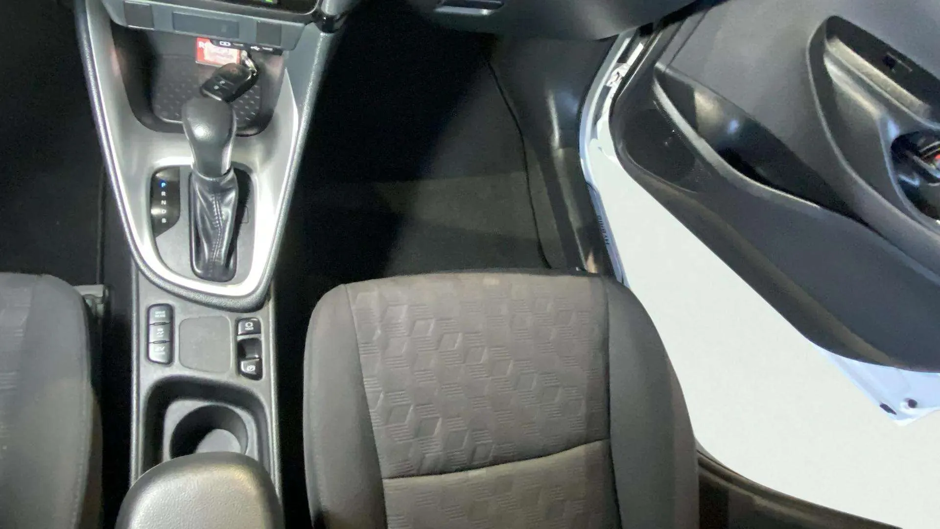 Toyota Yaris 1.5 120H Active Plus - foto 27