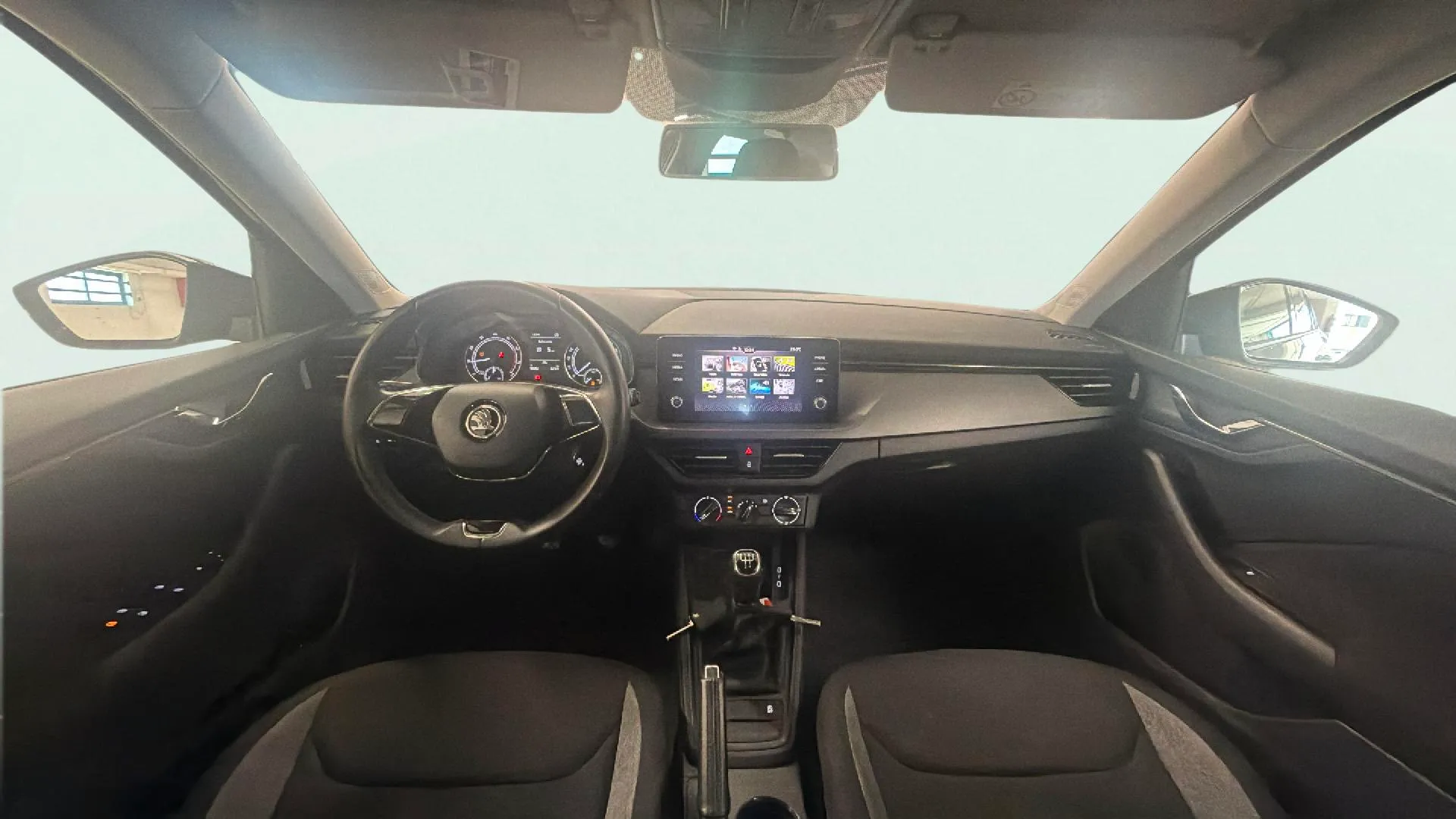 Škoda Kamiq 1.0 TSI Active - foto 11