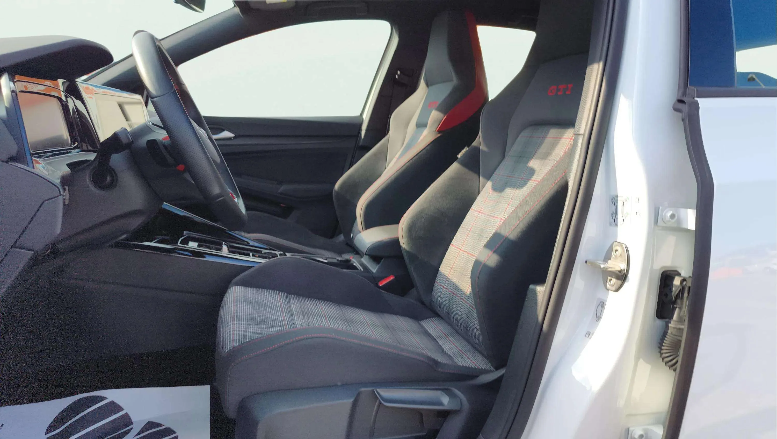 Volkswagen Golf GTI 2.0 TSI DSG - foto 16