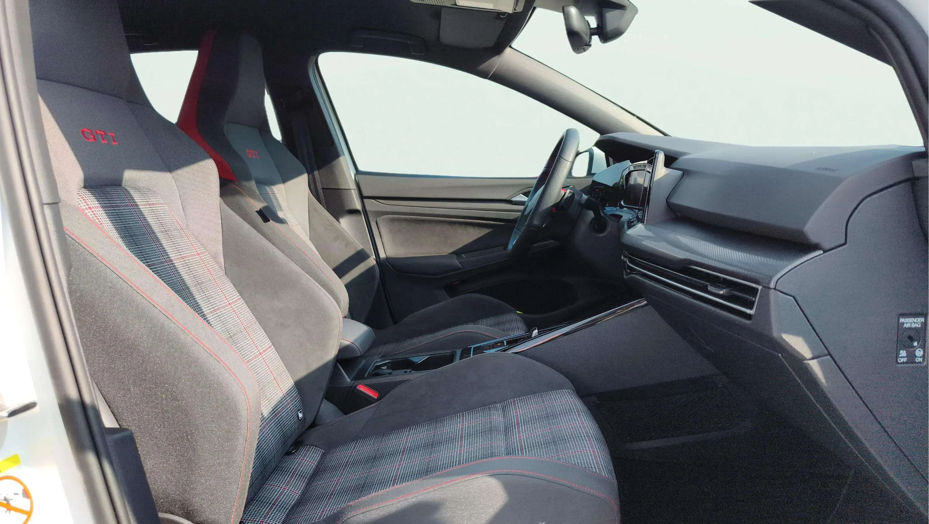 Volkswagen Golf GTI 2.0 TSI DSG - foto 18