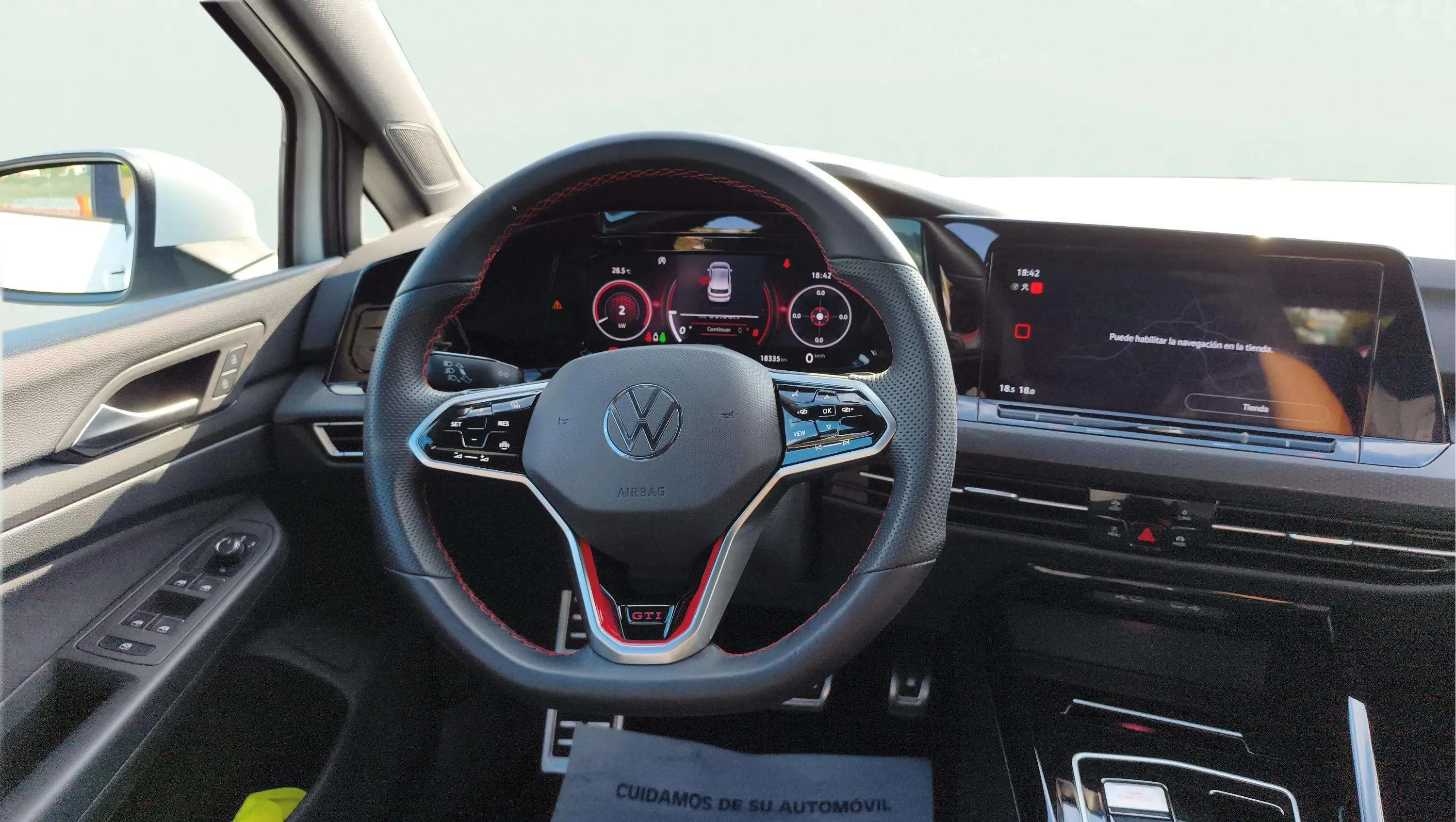 Volkswagen Golf GTI 2.0 TSI DSG - foto 14