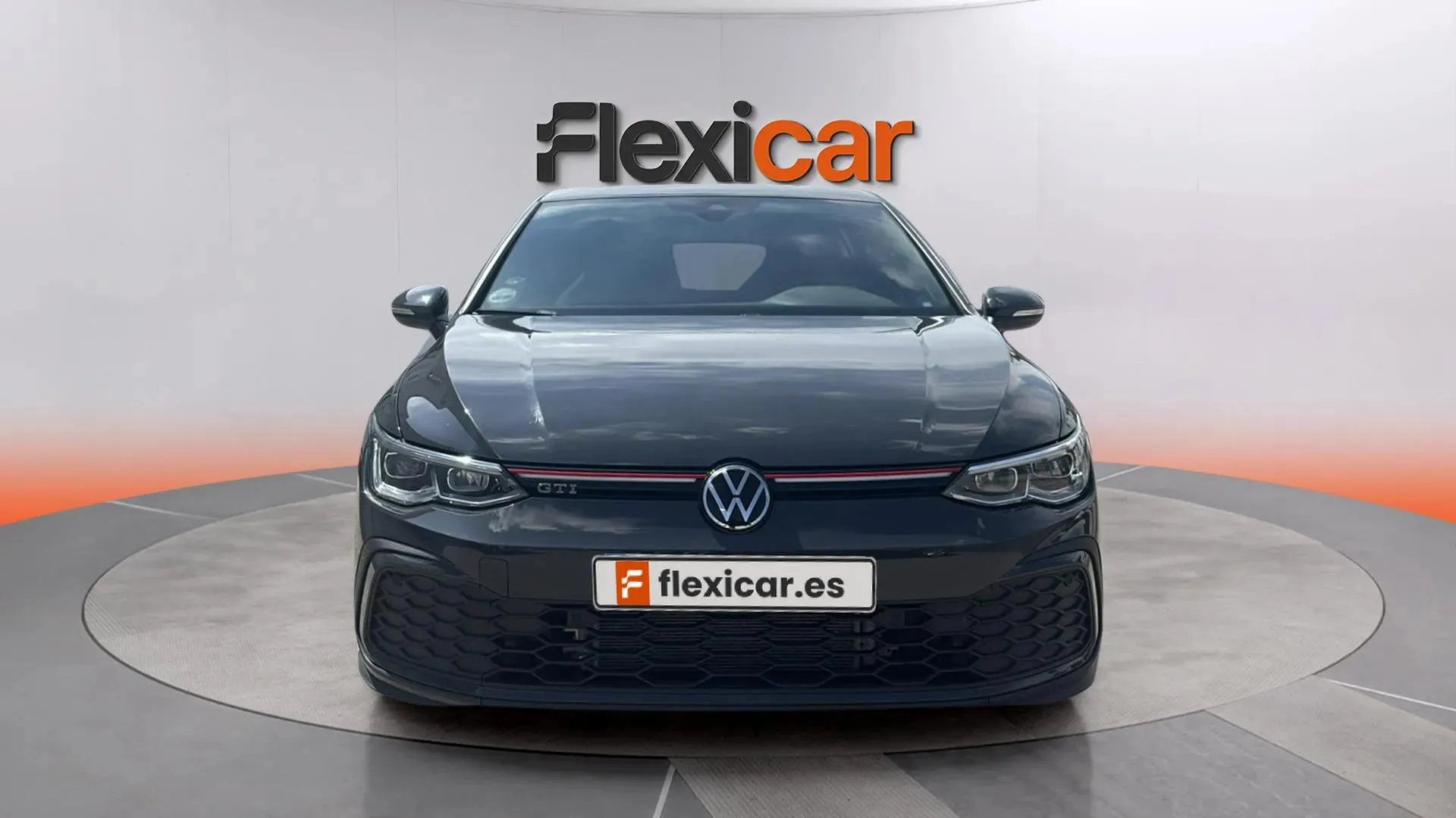 Volkswagen Golf GTI 2.0 TSI DSG - foto 2