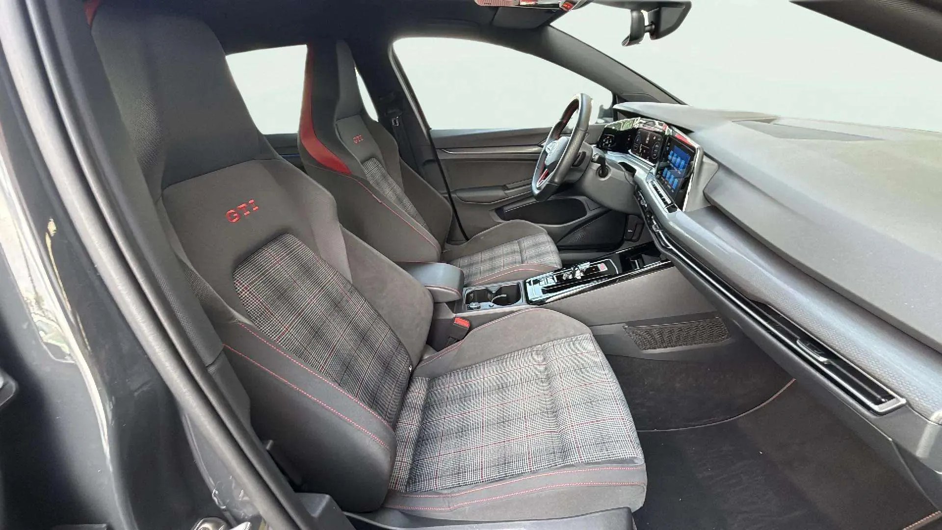 Volkswagen Golf GTI 2.0 TSI DSG - foto 15