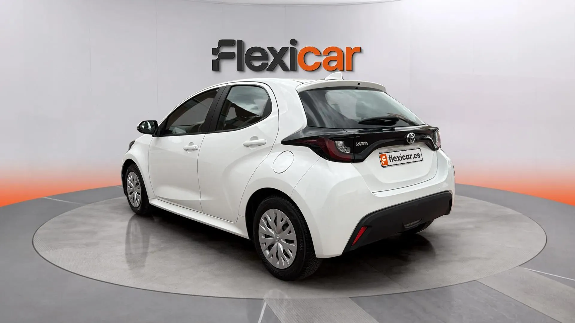 Toyota Yaris 1.0 70 Active - foto 11