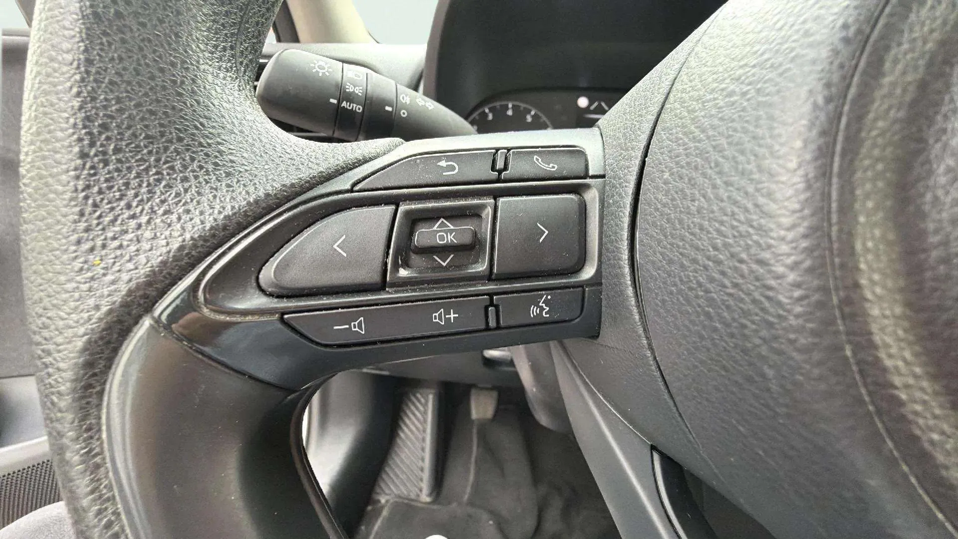 Toyota Yaris 1.0 70 Active - foto 23