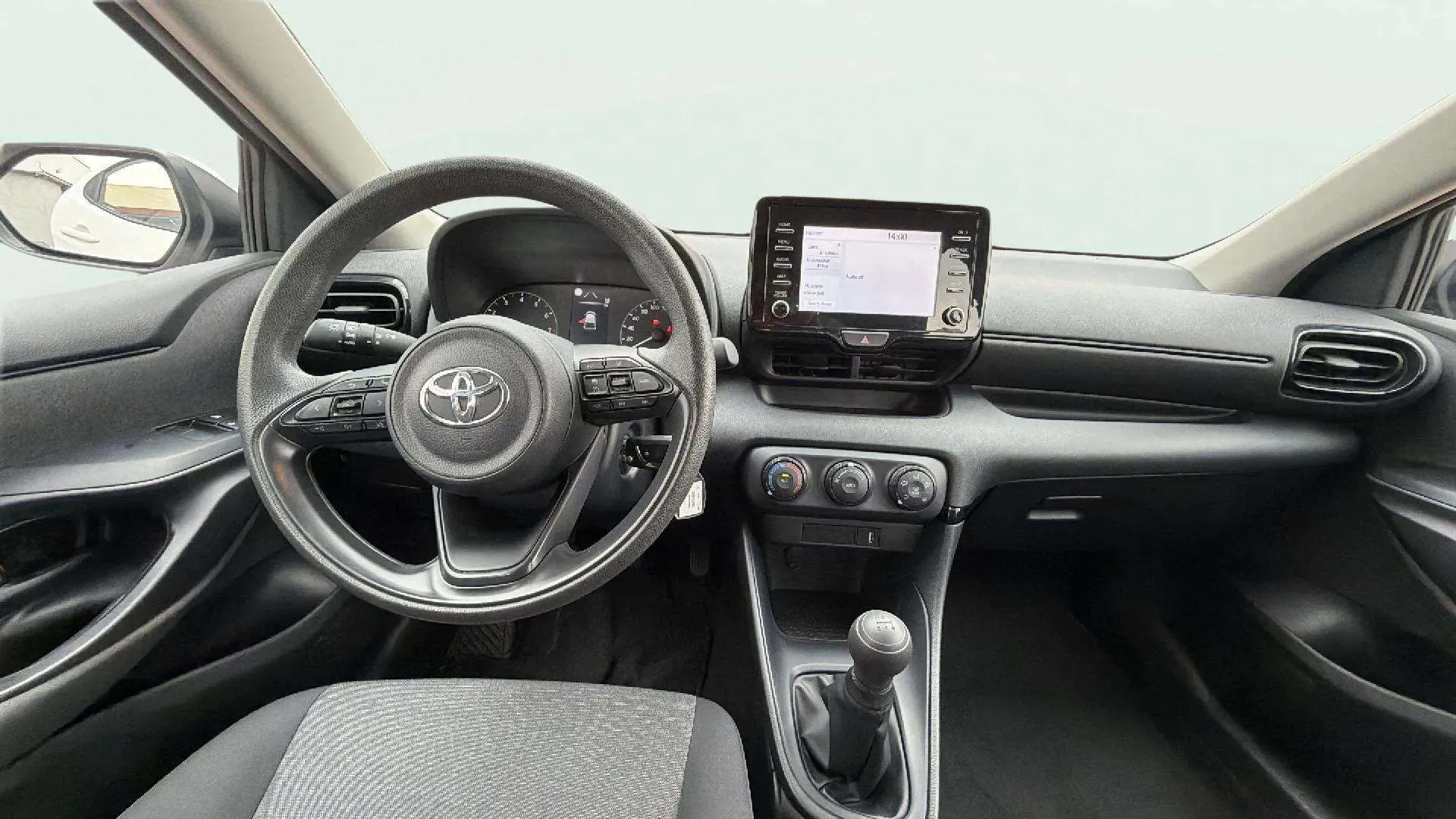 Toyota Yaris 1.0 70 Active - foto 16
