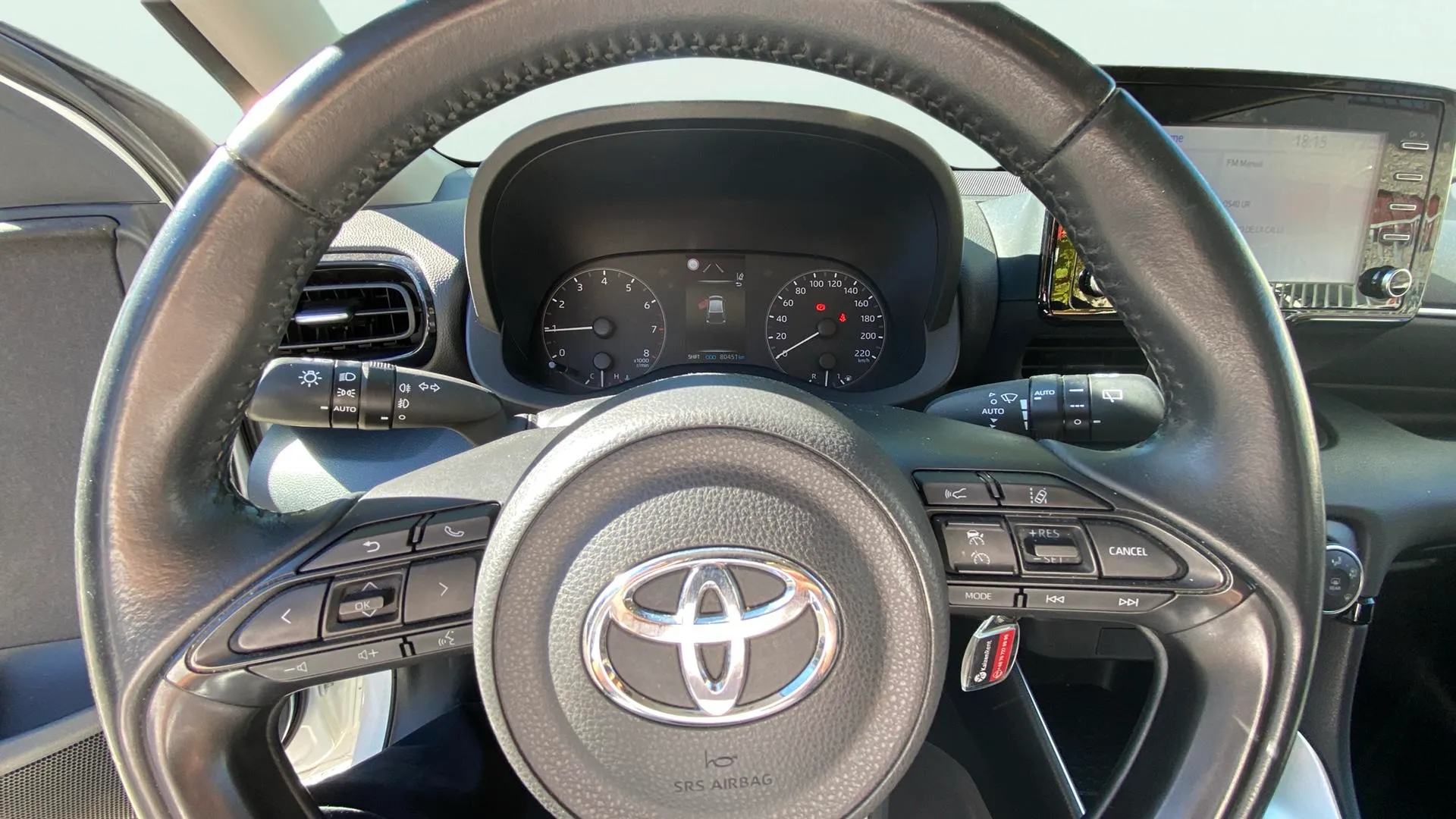 Toyota Yaris 1.0 70 Active - foto 10