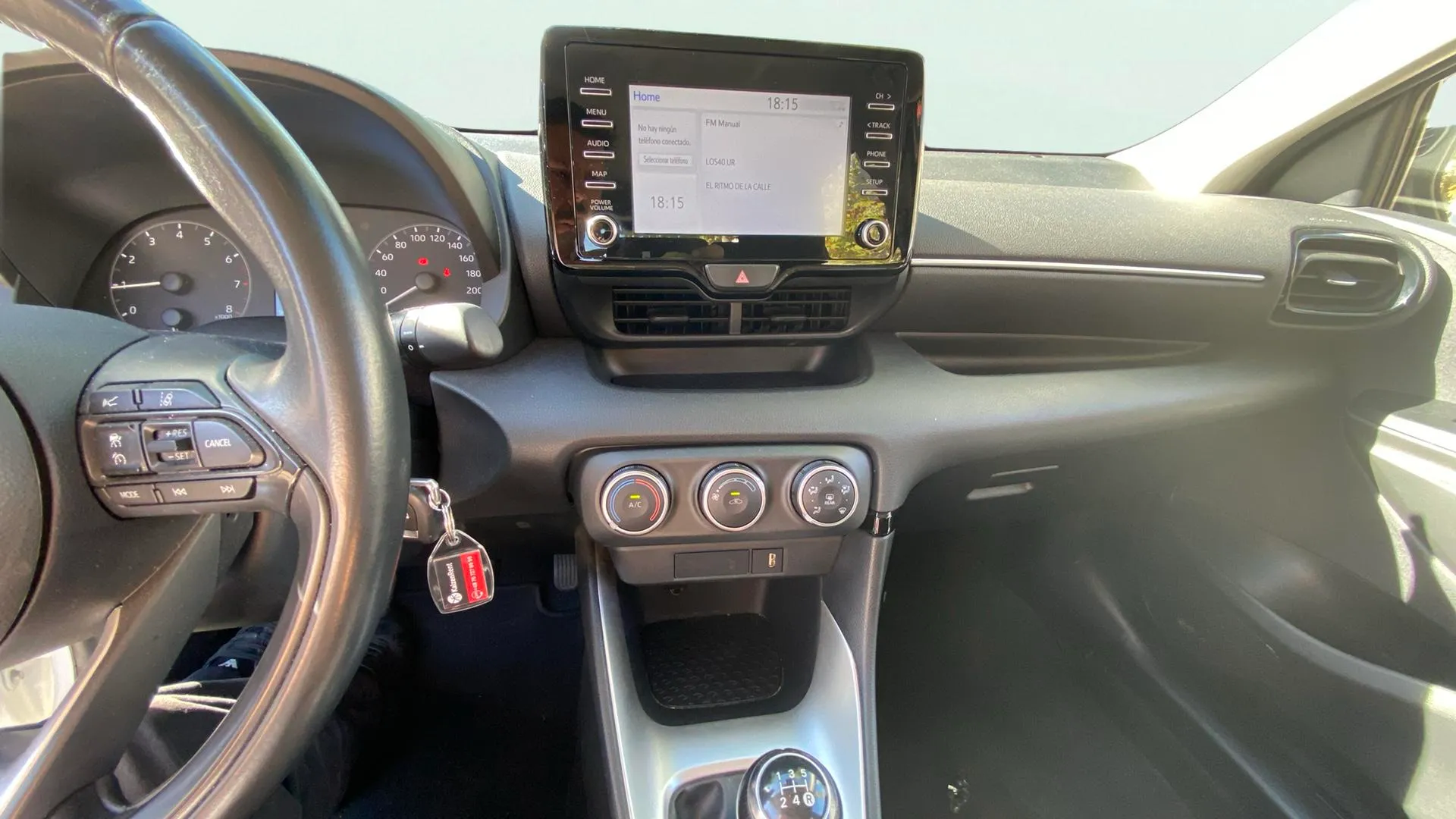 Toyota Yaris 1.0 70 Active - foto 13