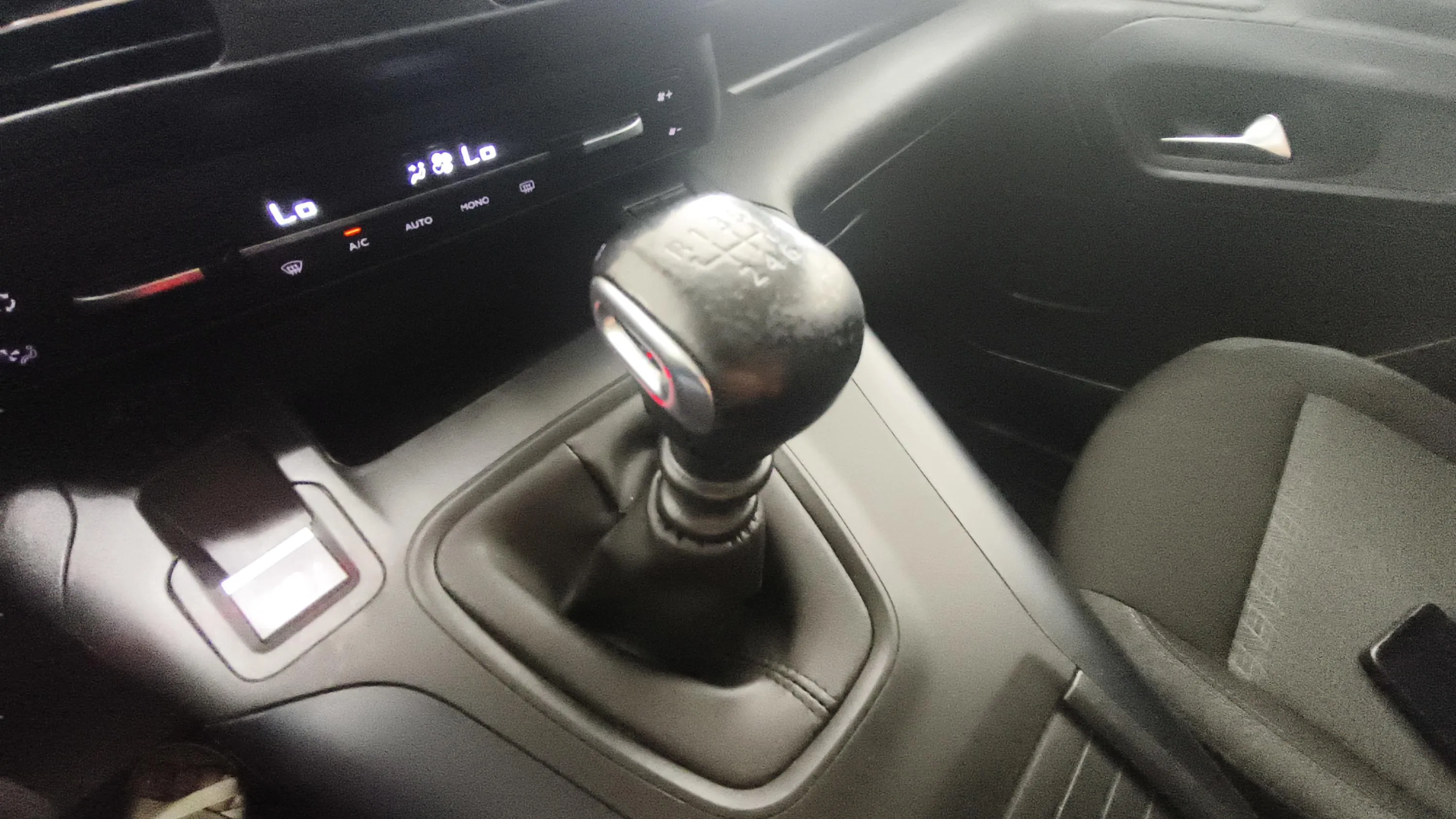 Peugeot Rifter Allure Pack Standard BlueHDi - foto 17