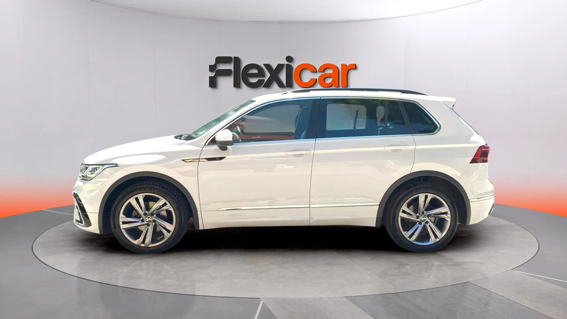 Volkswagen Tiguan R-Line 2.0 TDI DSG - foto 6