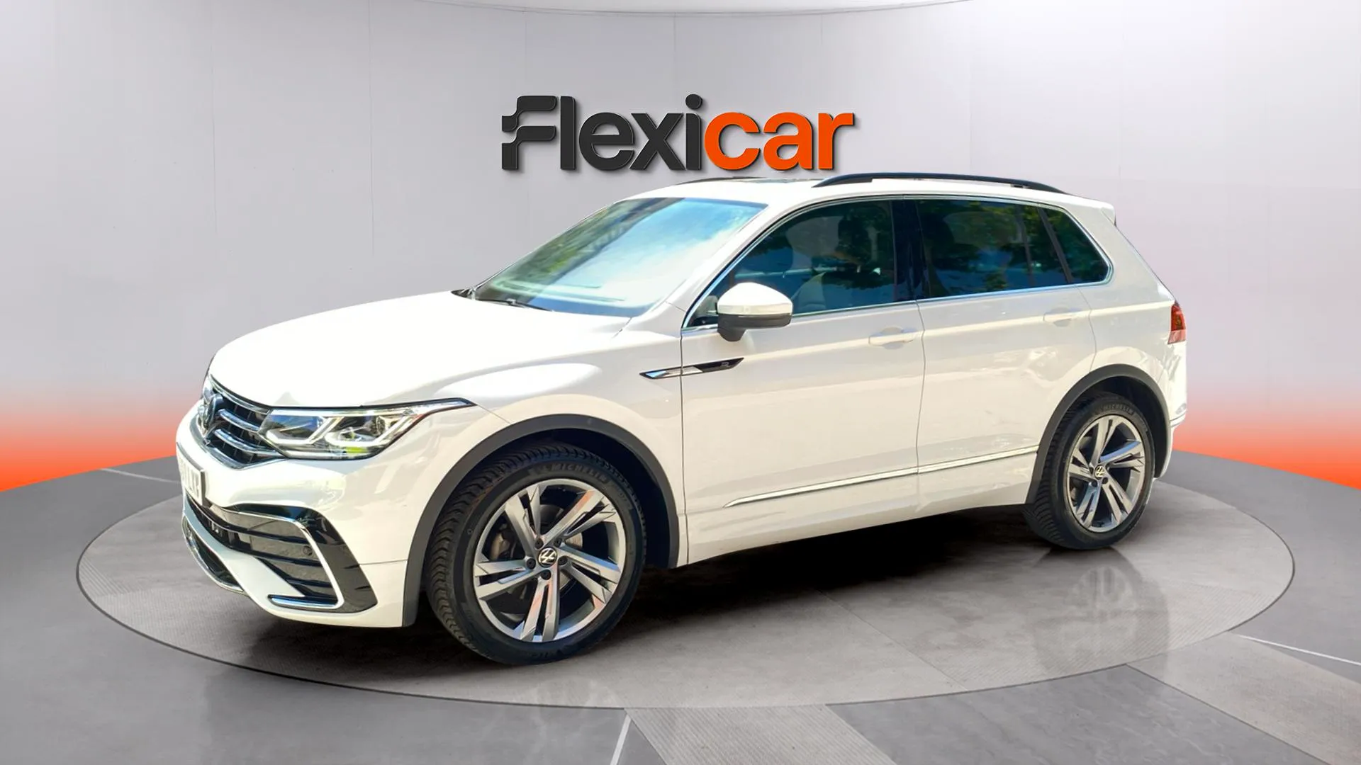 Volkswagen Tiguan R-Line 2.0 TDI DSG - foto 5