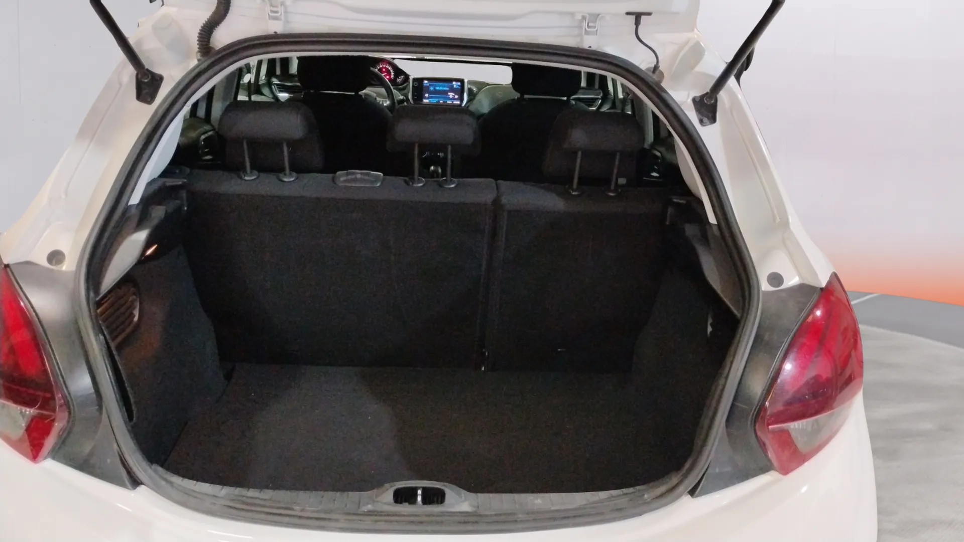 Peugeot 208 Style 1.2L PureTech - foto 12