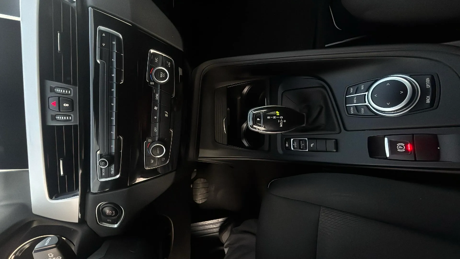 BMW X1 sDrive18d - foto 18