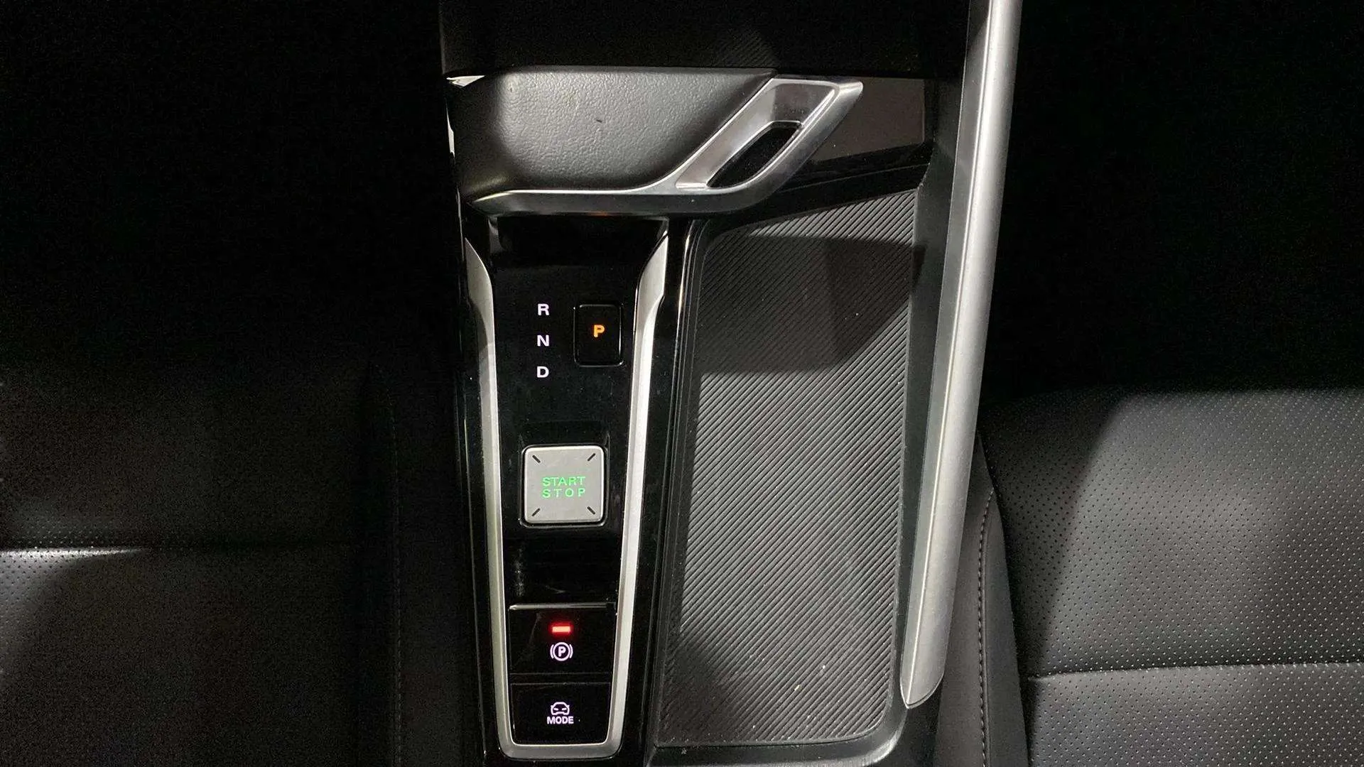 MG ZS Hybrid+ Luxury - foto 14