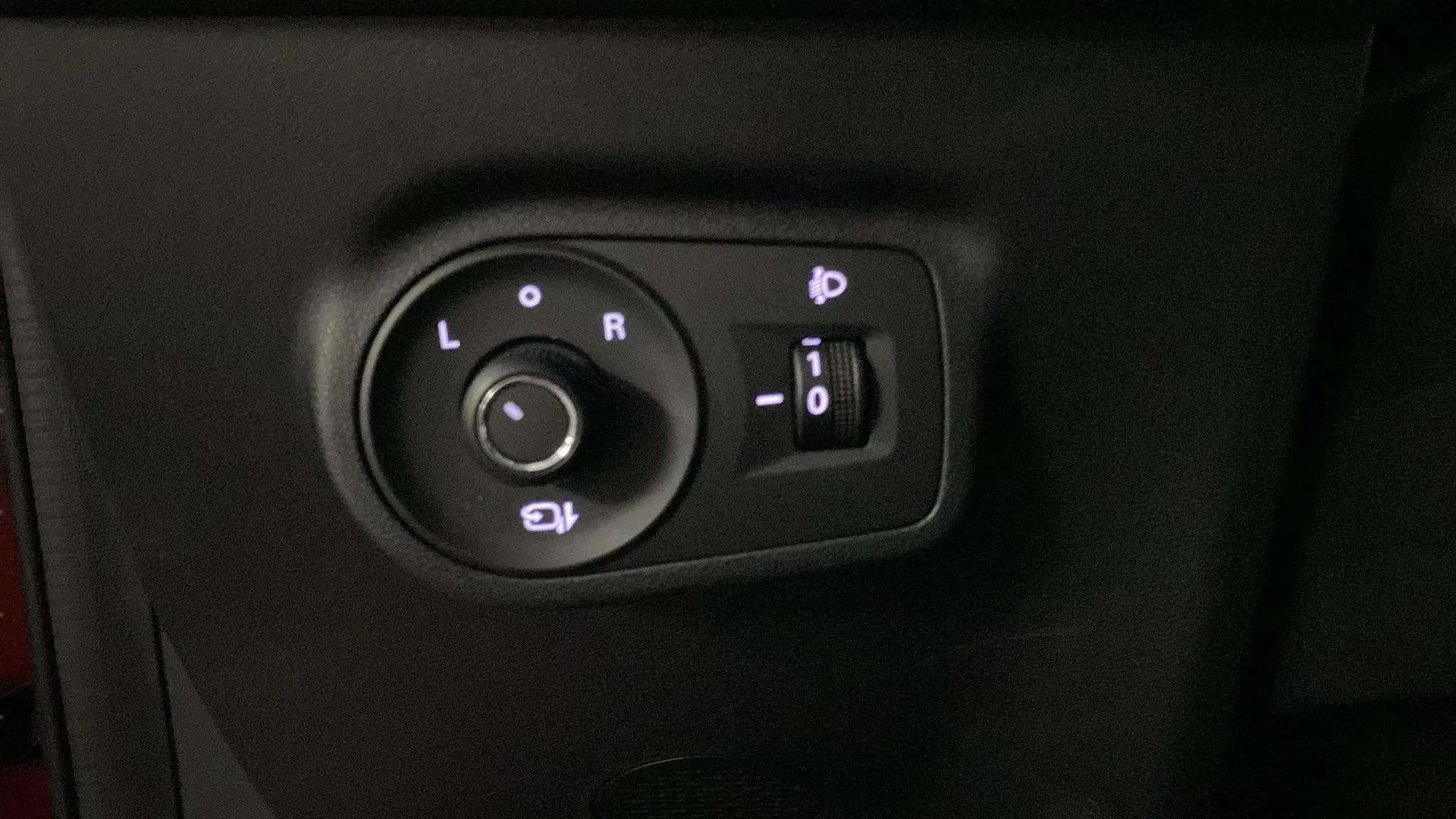 MG ZS Hybrid+ Luxury - foto 16