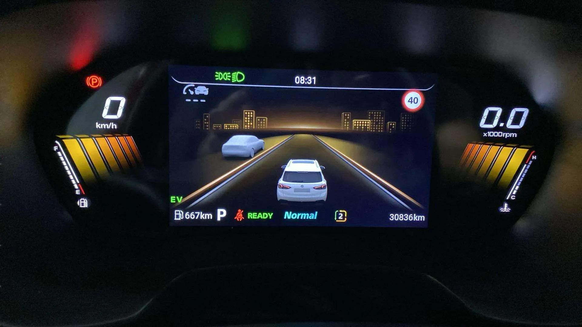 MG ZS Hybrid+ Luxury - foto 17