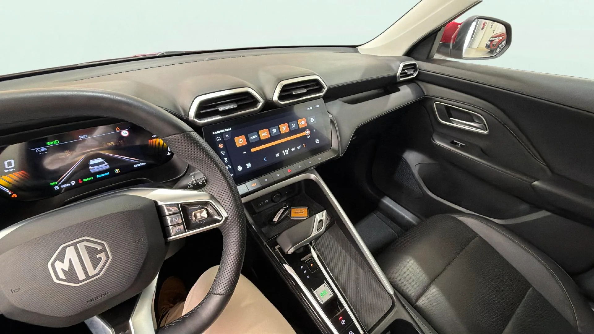 MG ZS Hybrid+ Luxury - foto 25