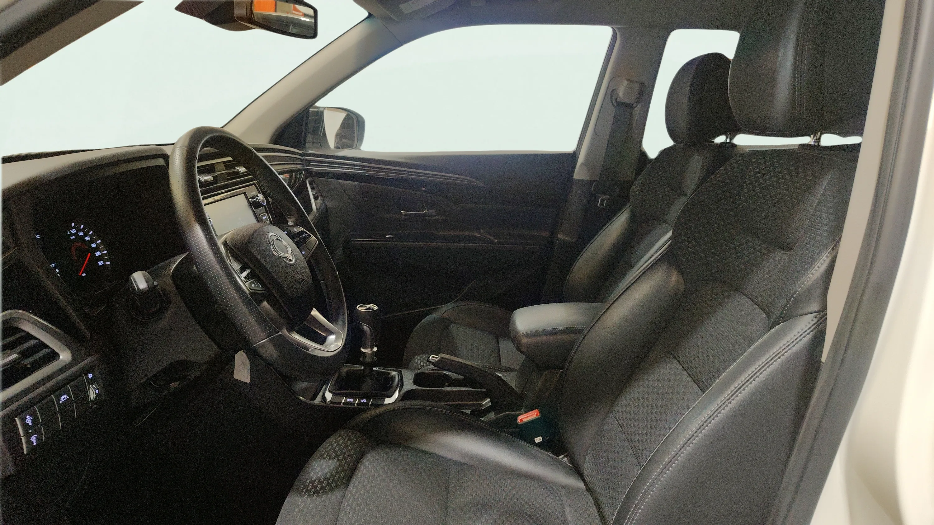 SsangYong Korando G15T LP Limited - foto 13